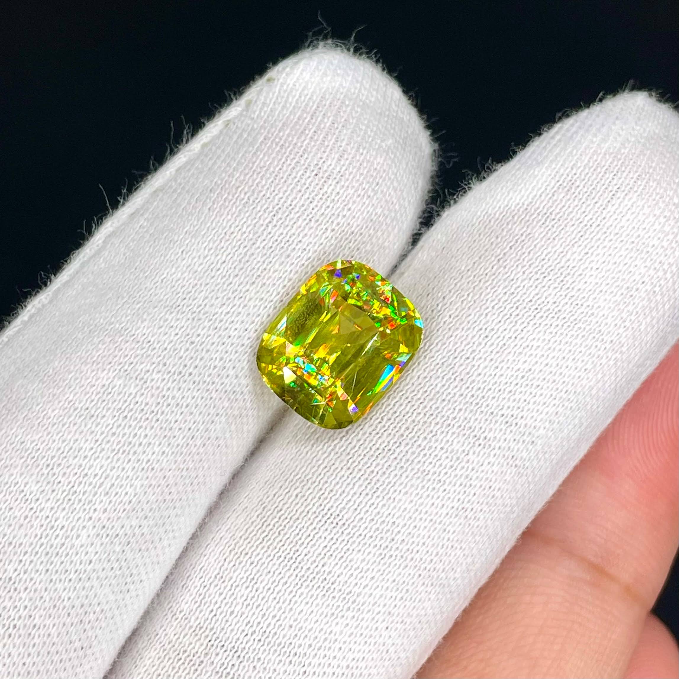 6.05 Carats Natural Sphene Gemstone