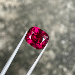 7.28 Carats Reddish Pink Garnet Stone