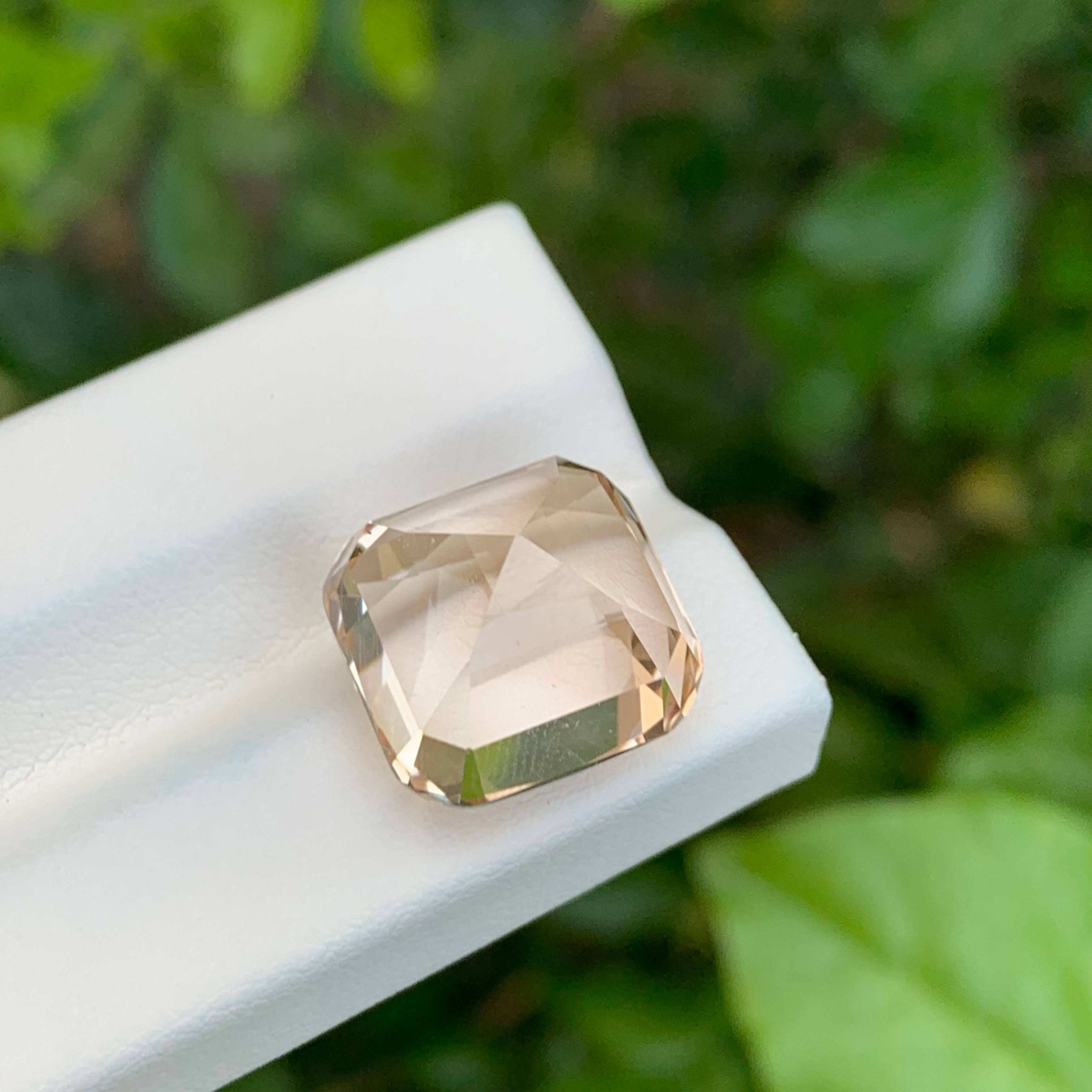 18.55 Carats Natural Topaz Gemstone