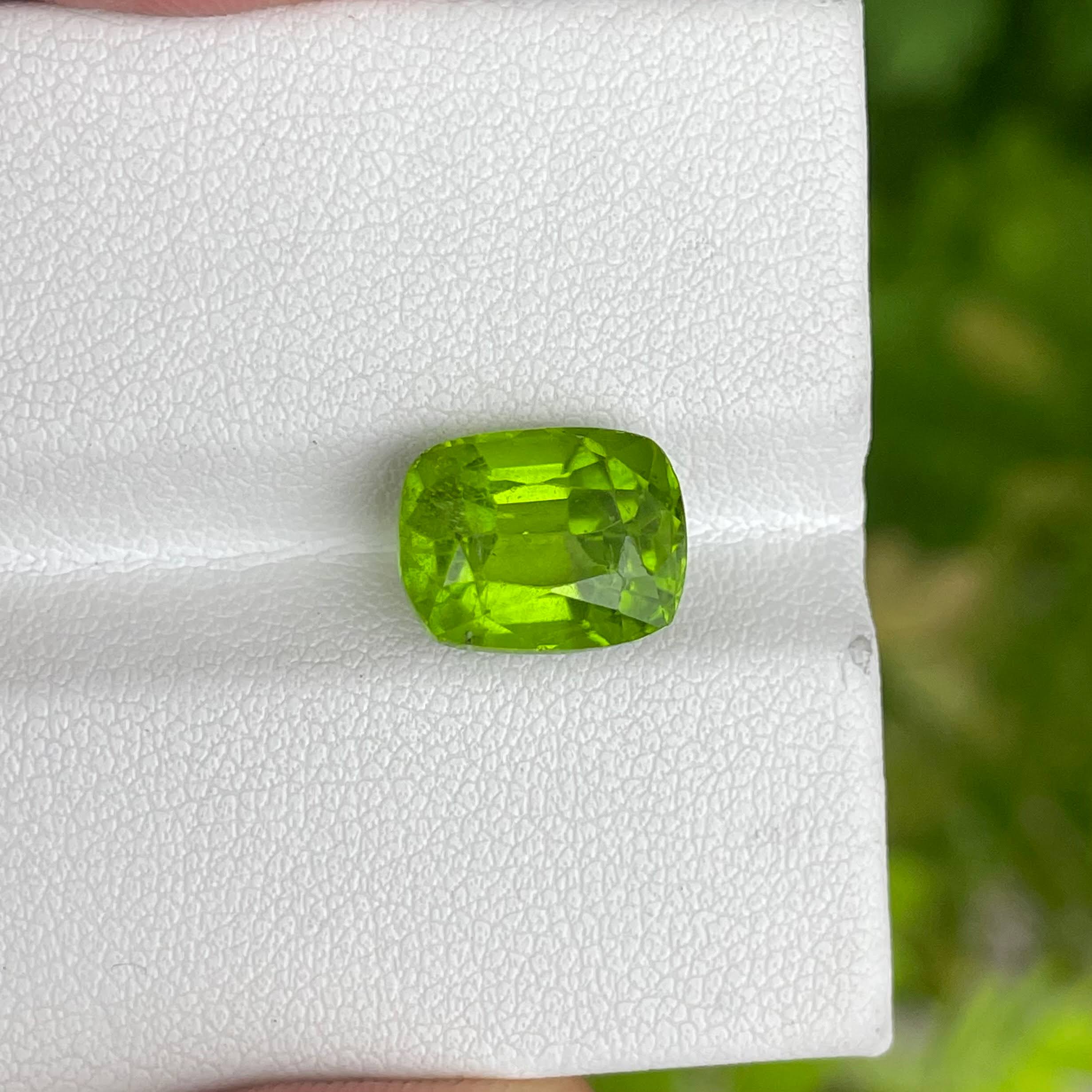 6.01 Carats Peridot Stone Cushion Cut