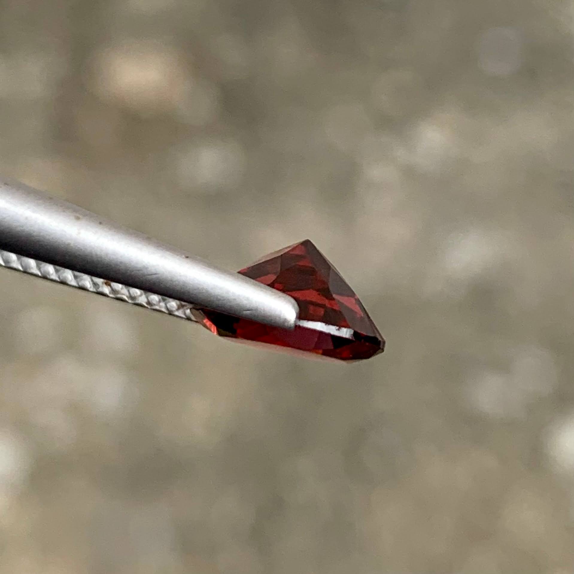 2.60ct Red Garnet Round Brilliant Cut 