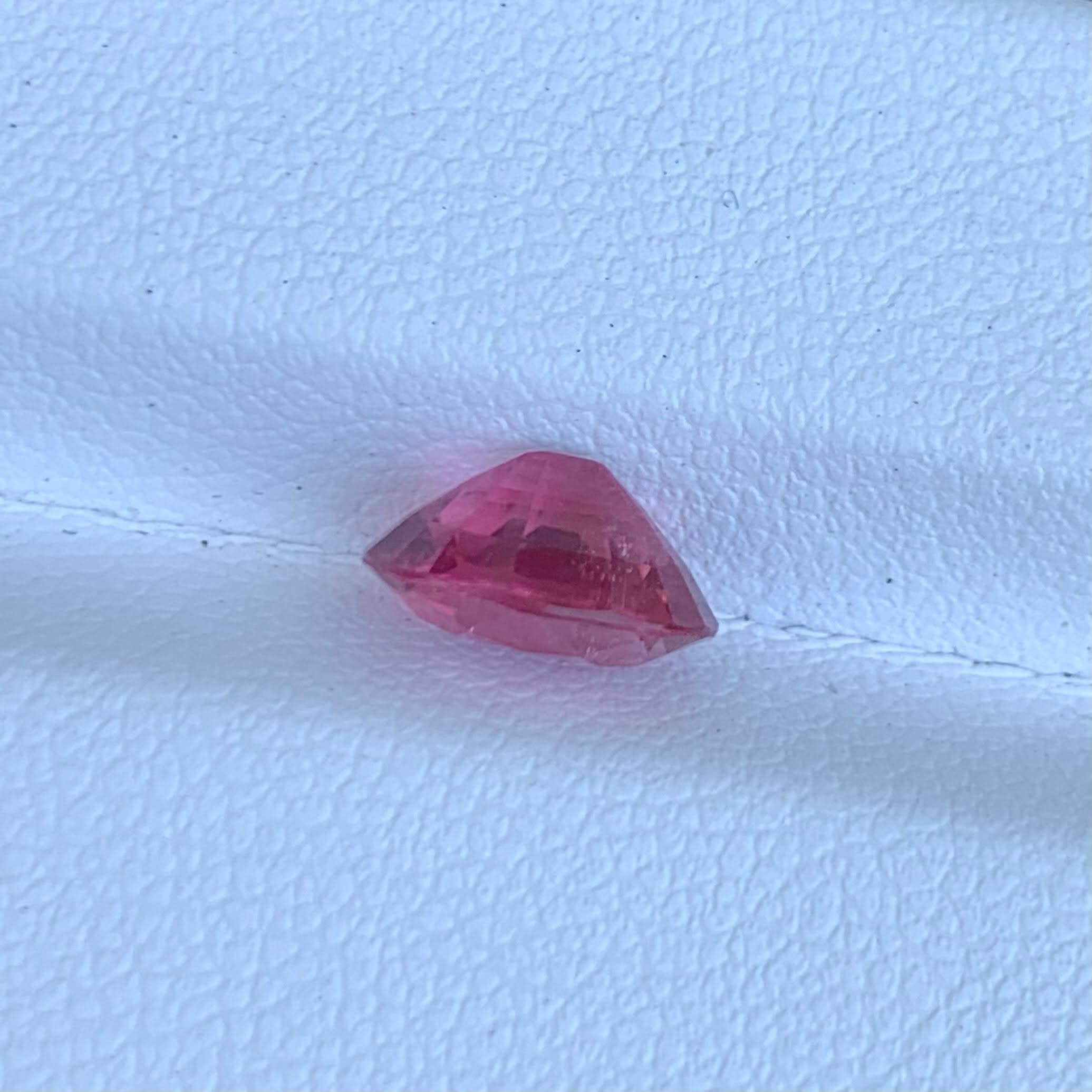 2-04-carats-vivid-pink-tourmaline-oval-faceted-cut-afghanistan