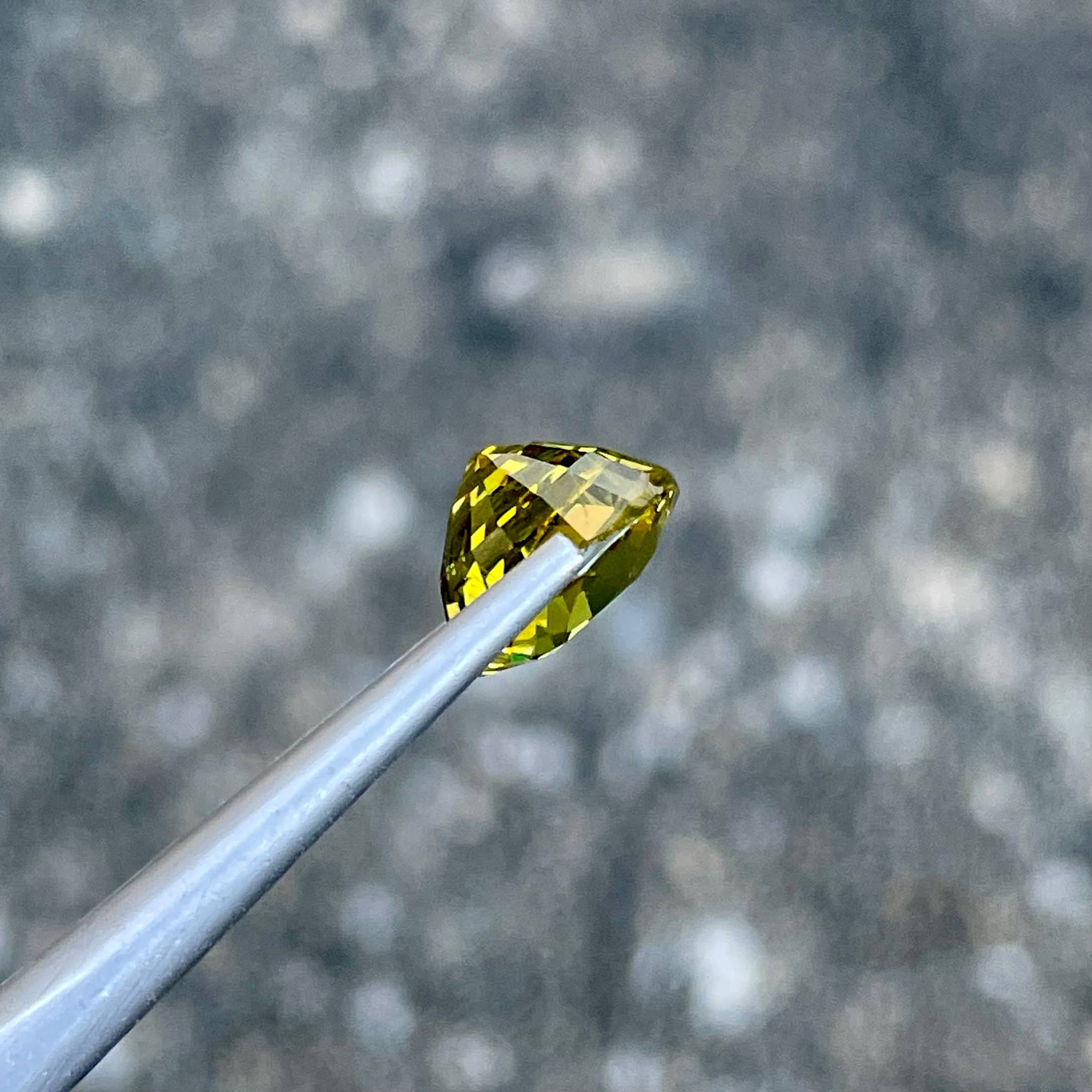 4.75 Carats Yellow Mali Garnet Stone