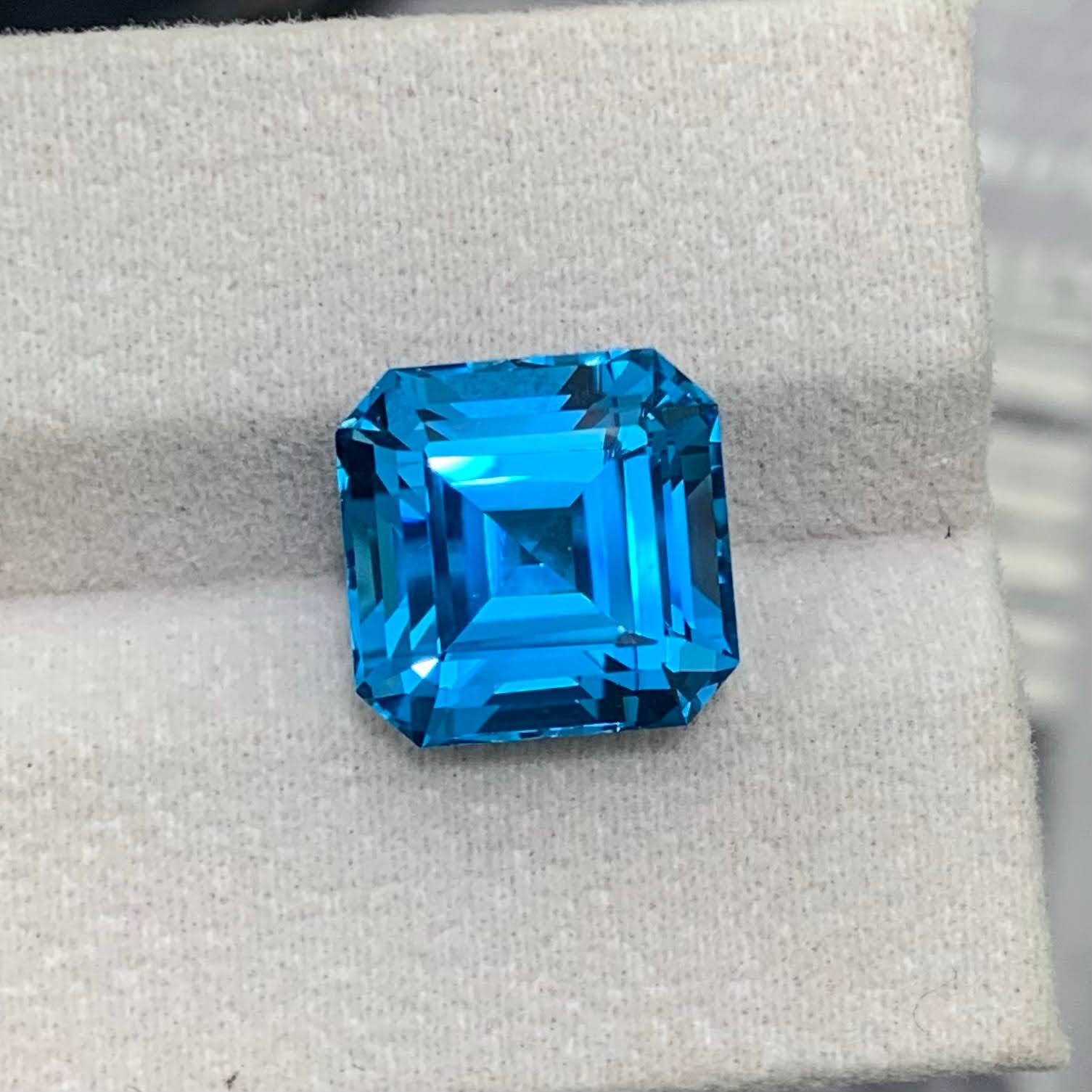 12.98Ct Electric Blue Topaz