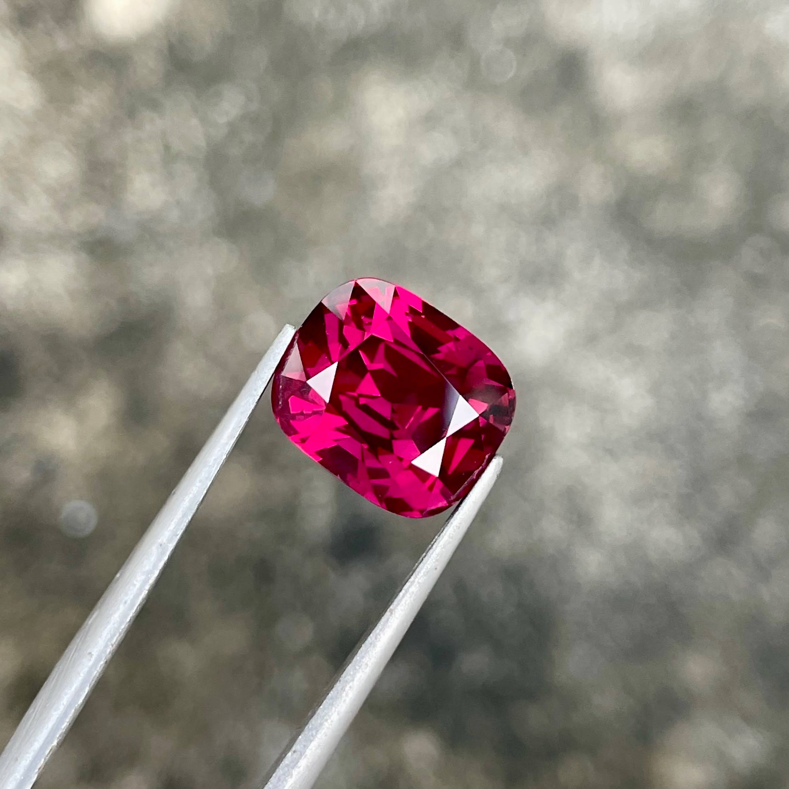 7.28 Carats Reddish Pink Garnet Stone