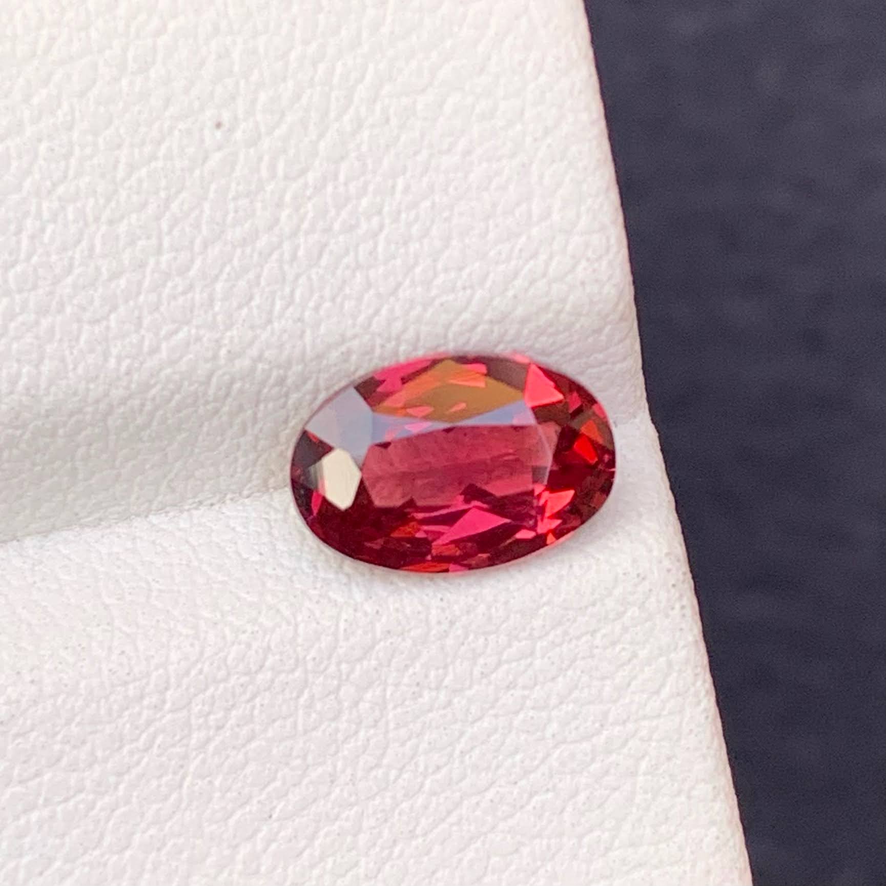 red-malaya-garnet-1-22ct-madagascar-oval-faceted