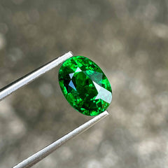 2.35 carats Green Tsavorite Garnet Gem