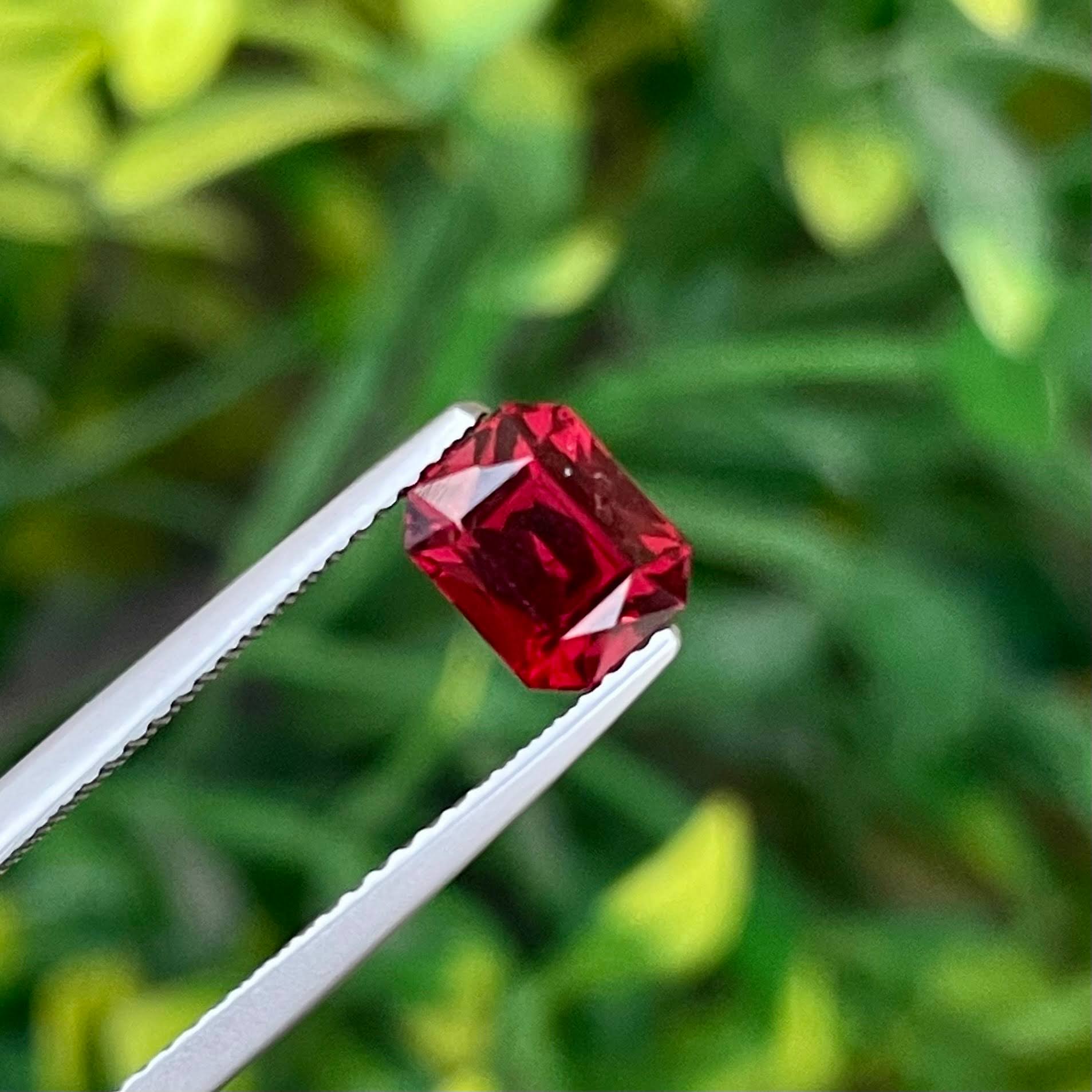 2.20 Carats Bright Red Garnet Stone
