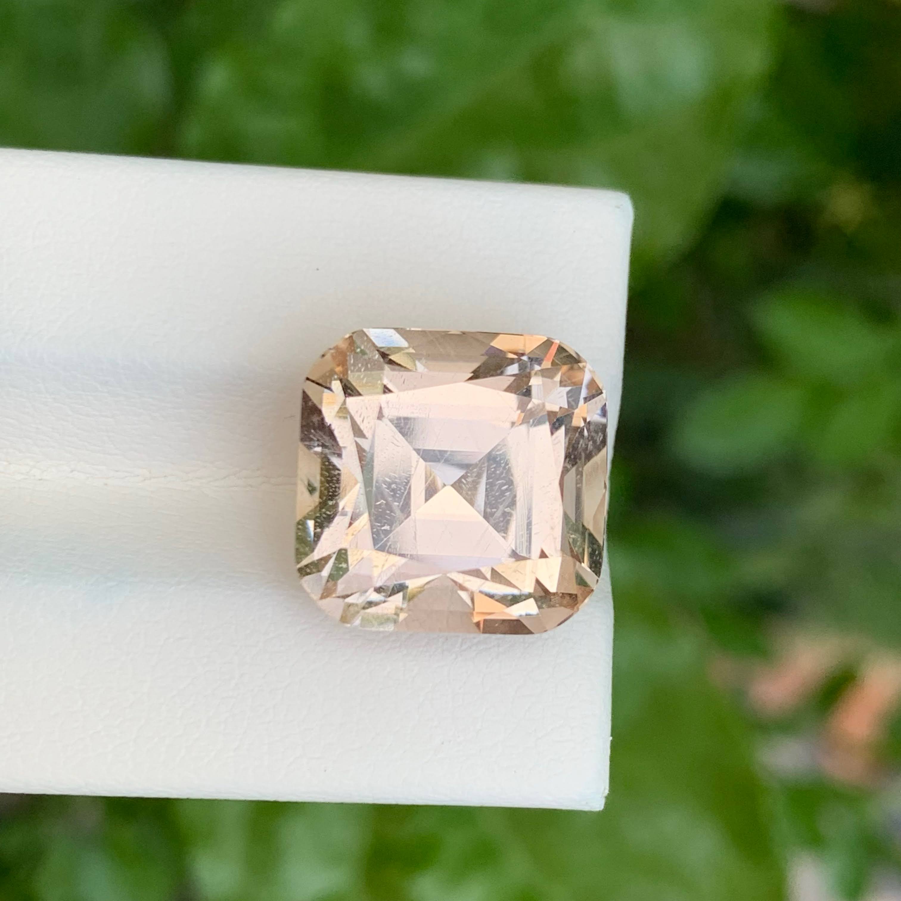 18.55 Carats Natural Topaz Gemstone