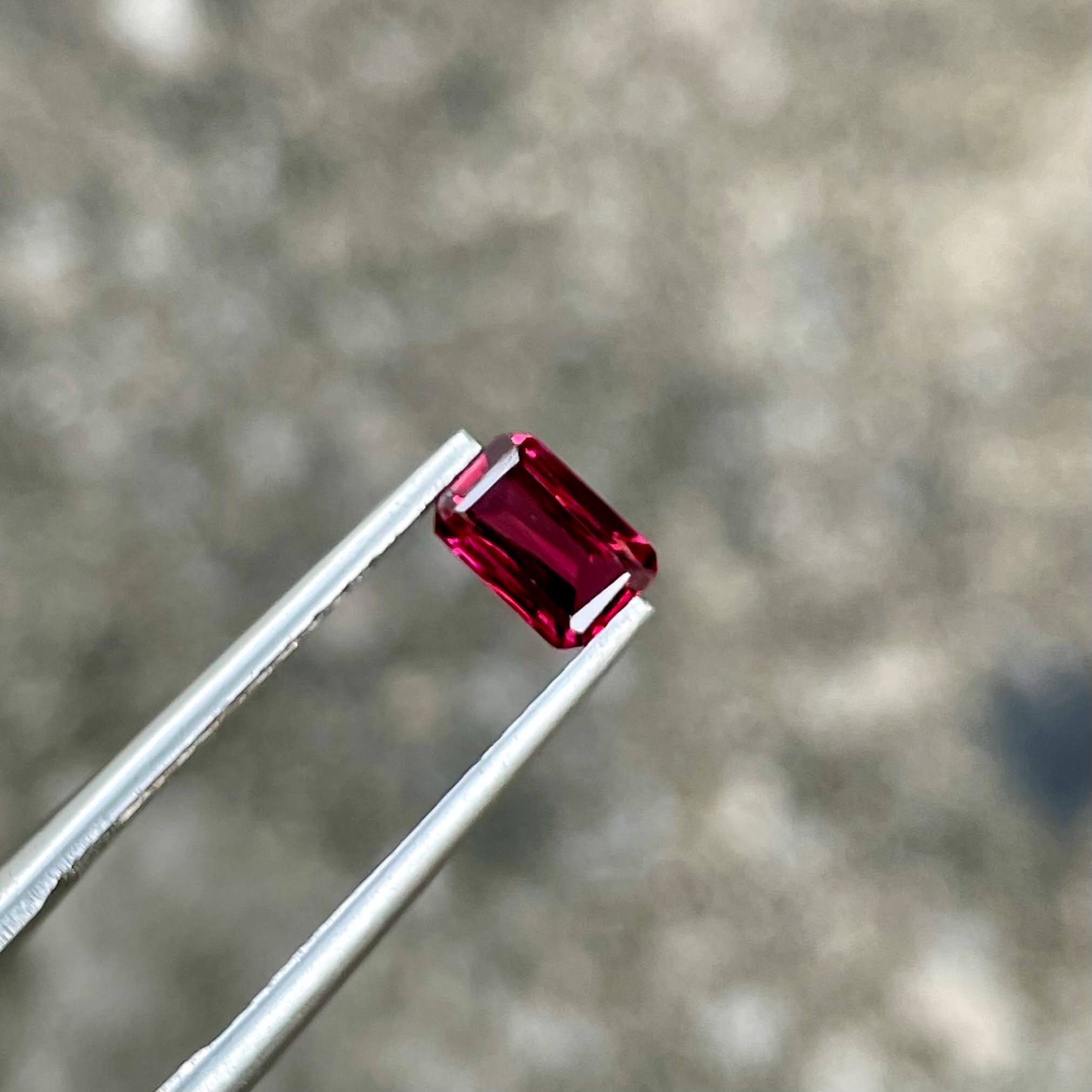 0.90 Carats Spinel Stone Emerald Cut