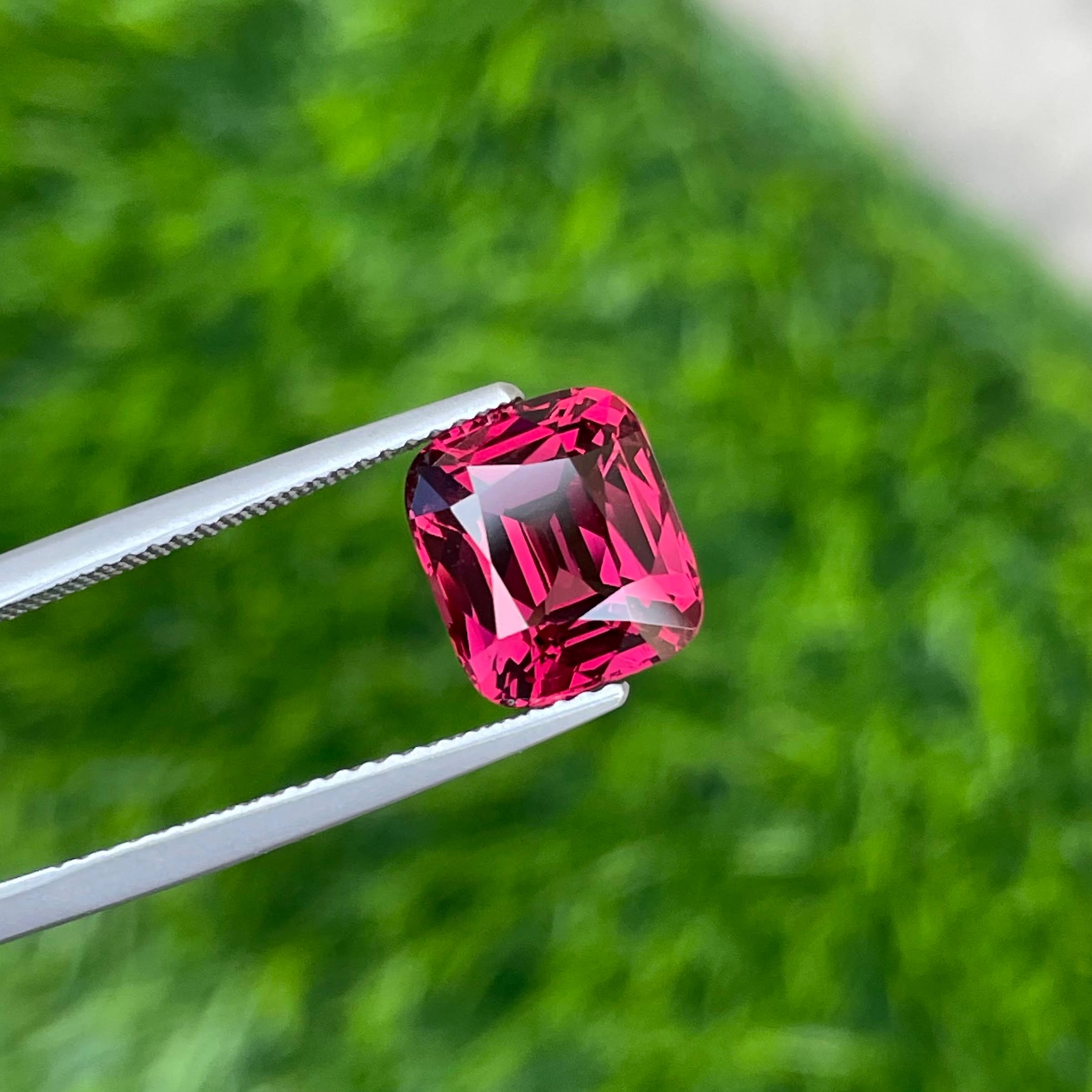 4.20 carats Purplish Pink Garnet Stone