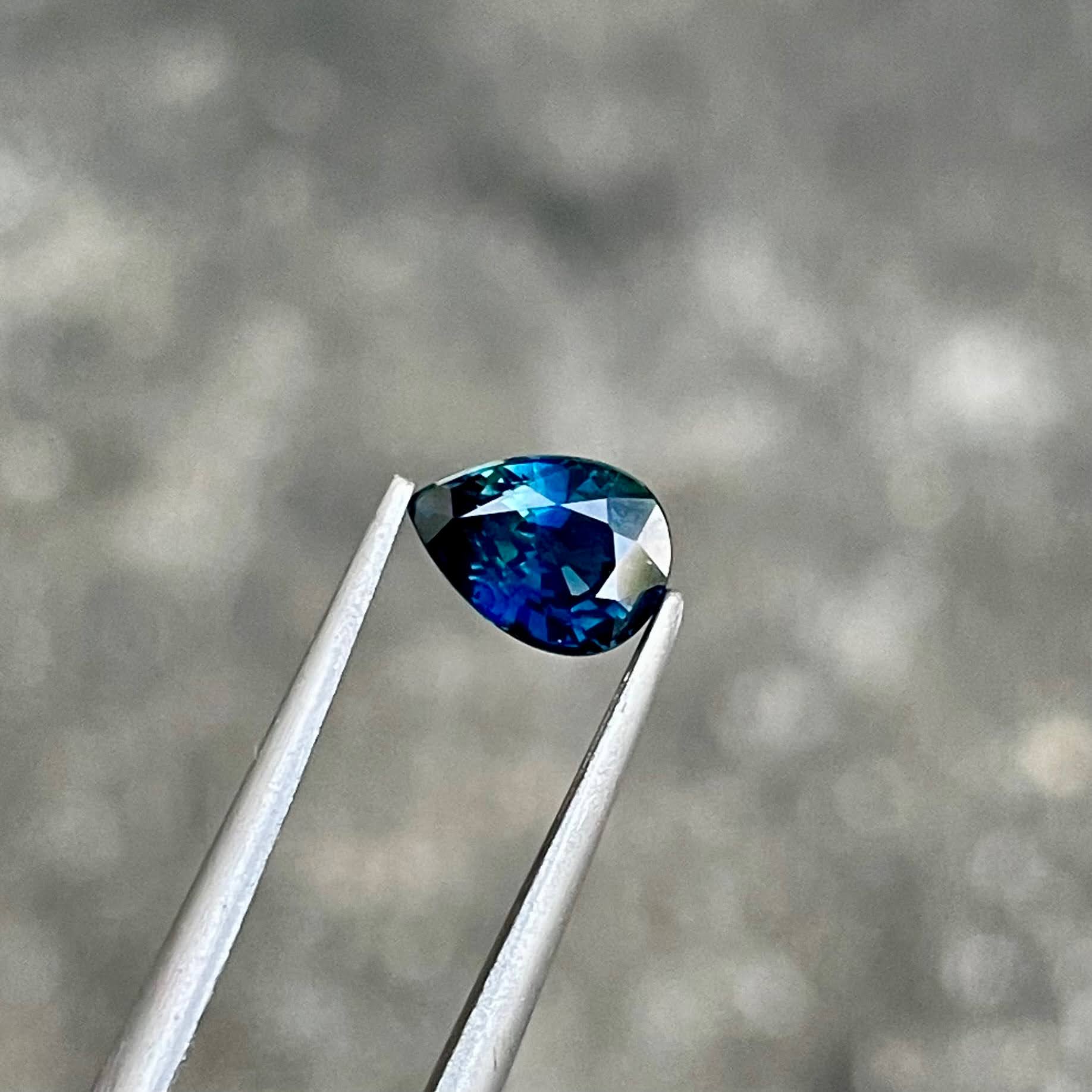 1.11 Carats Teal Sapphire Pear Cut Gem