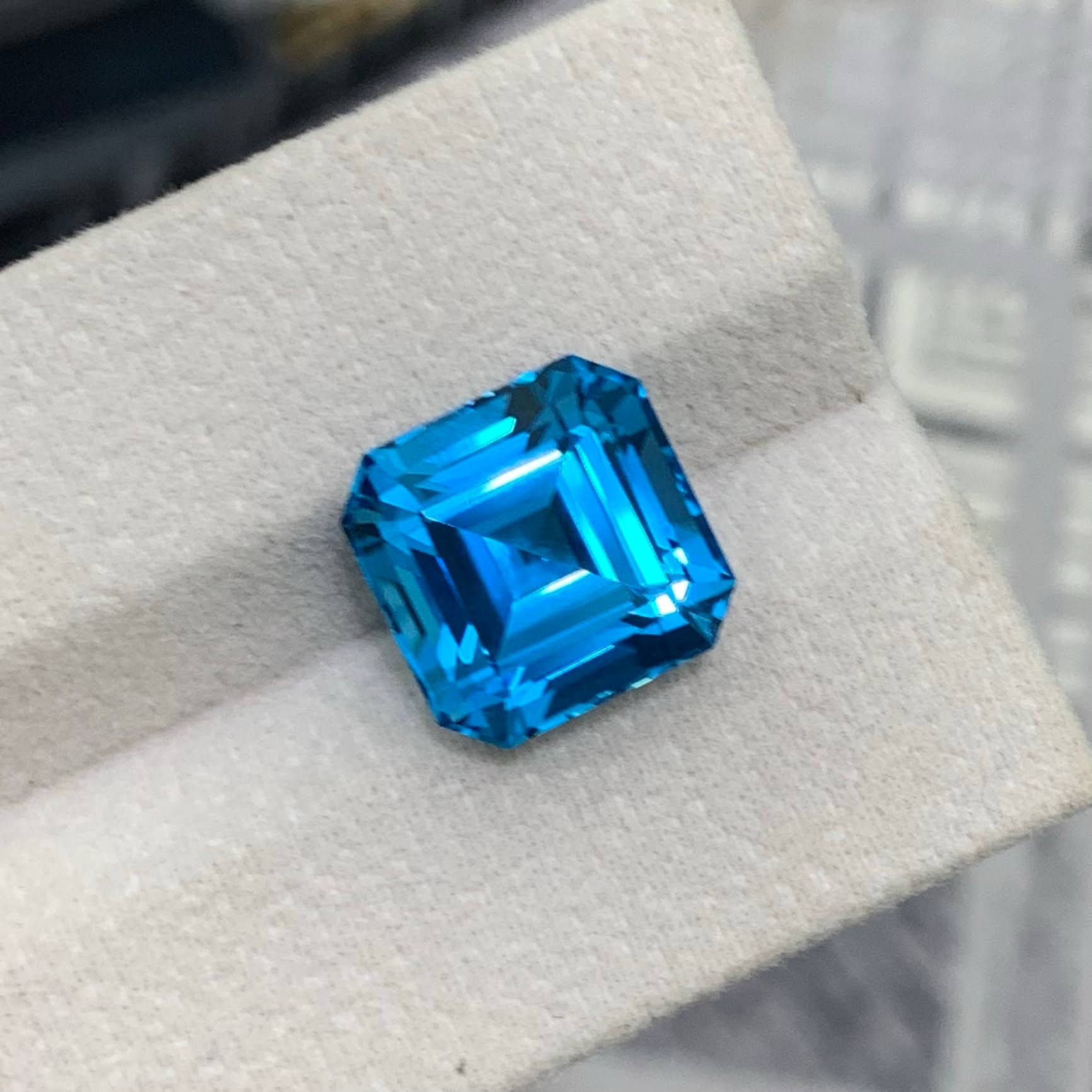 12.98Ct Electric Blue Topaz