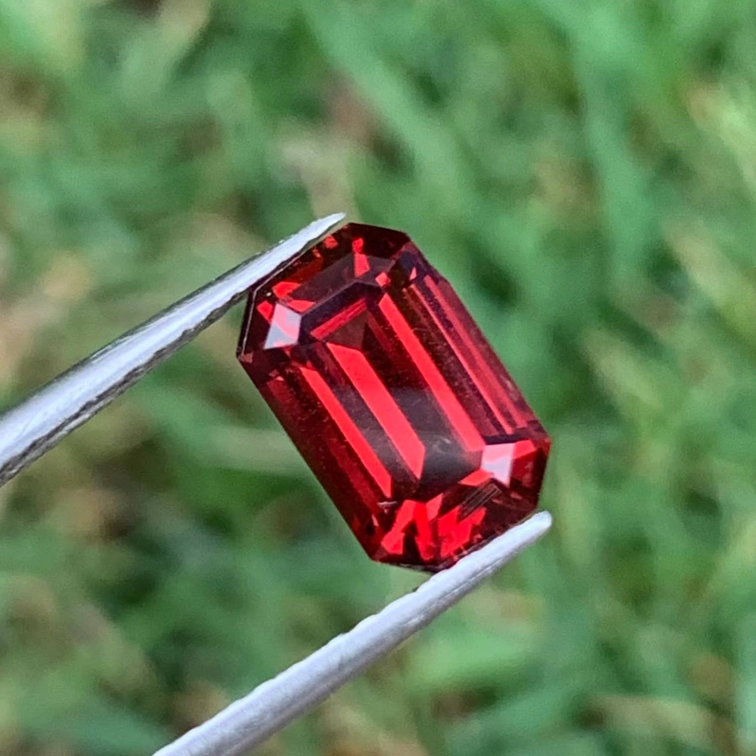 2.05 Carats Red Garnet Stone