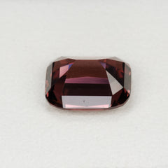 7.15 Carats Peachy Red Zircon Stone