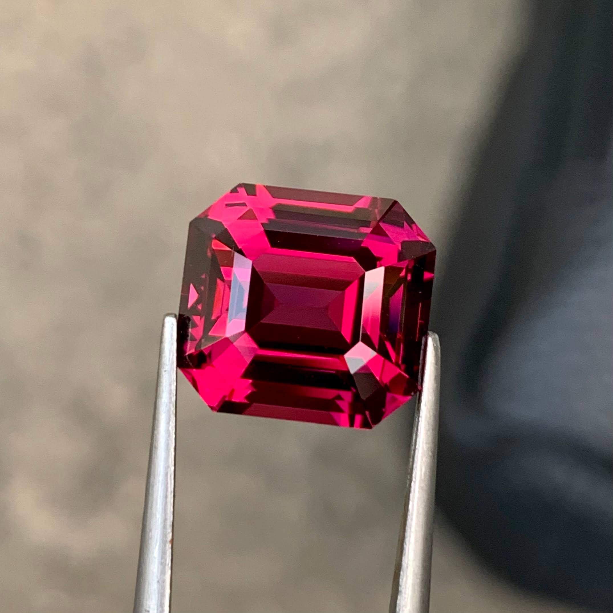 pinkish-red-garnet-8-05ct-tanzania