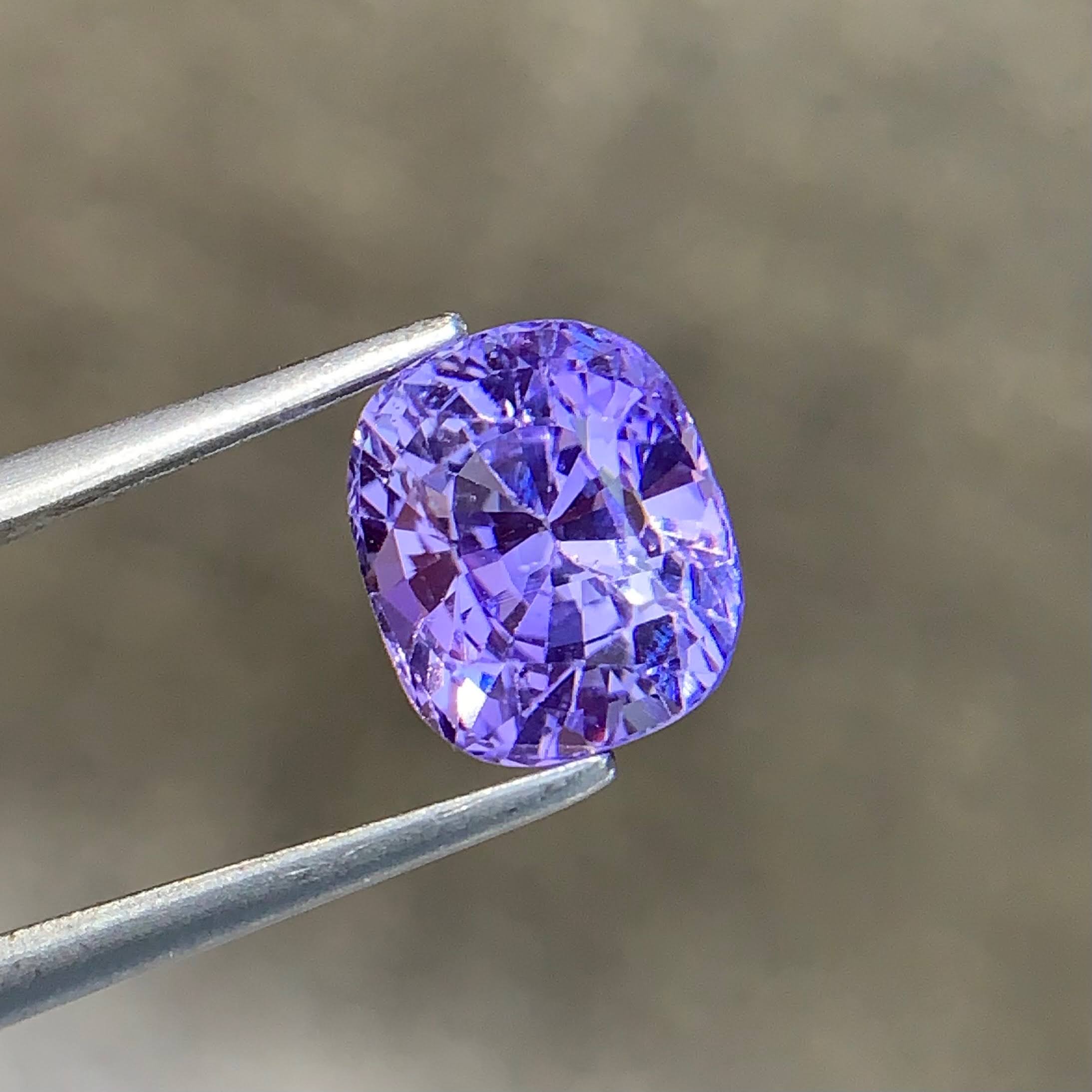 gia-violet-sapphire-3-16ct-sri-lanka