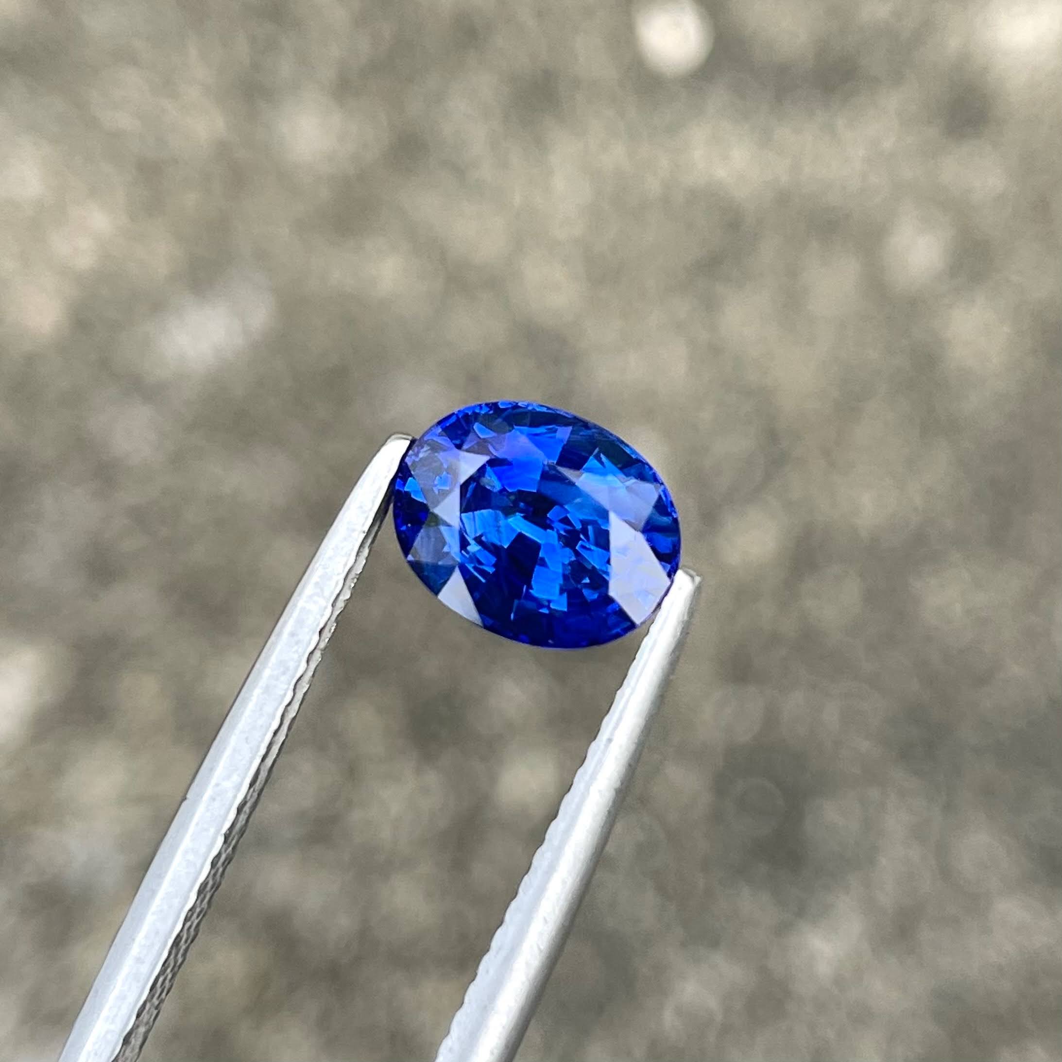 2.73 Carats Certified Blue Sapphire