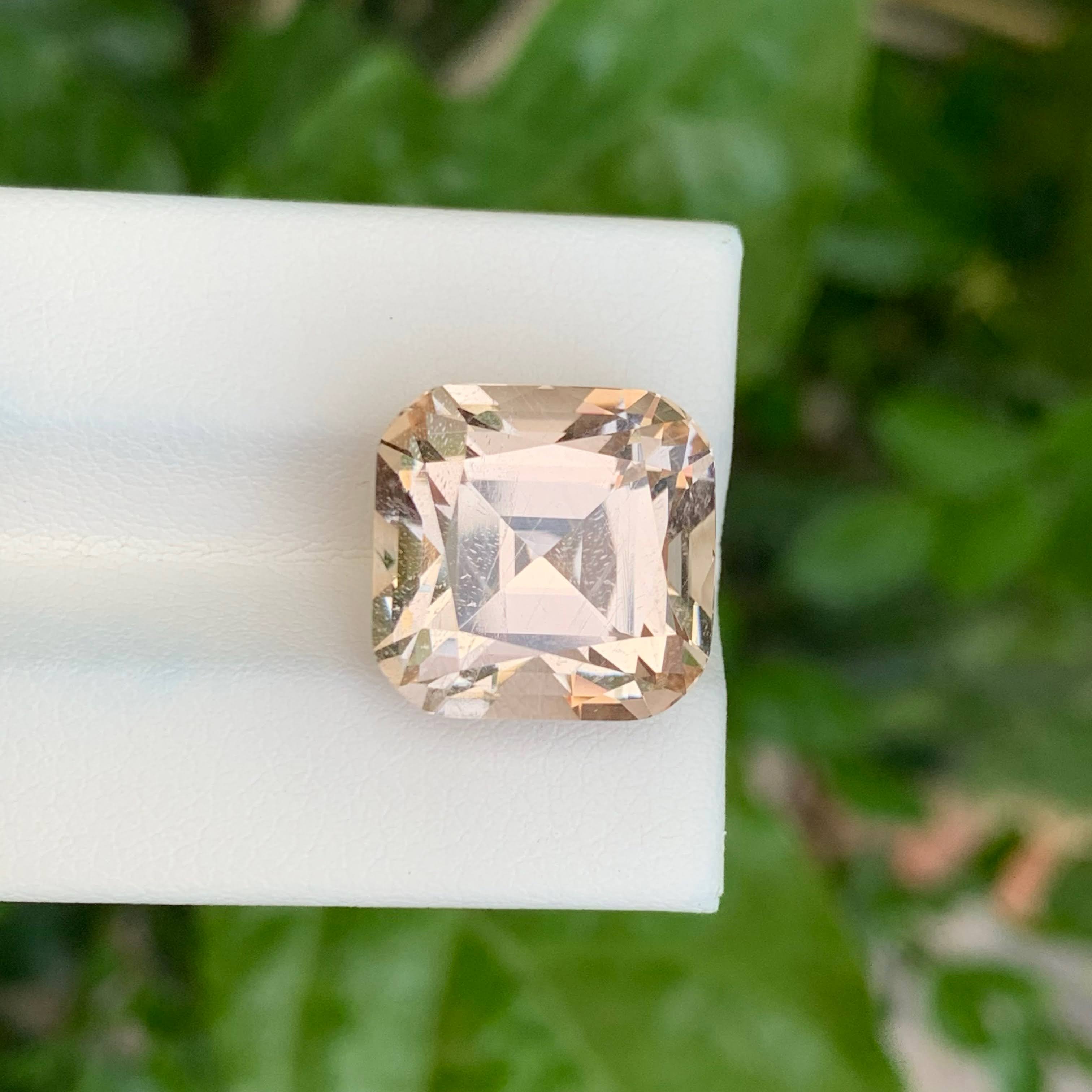 18.55 Carats Natural Topaz Gemstone