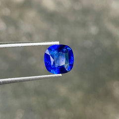 3.04 carats Cornflower Blue Sapphire