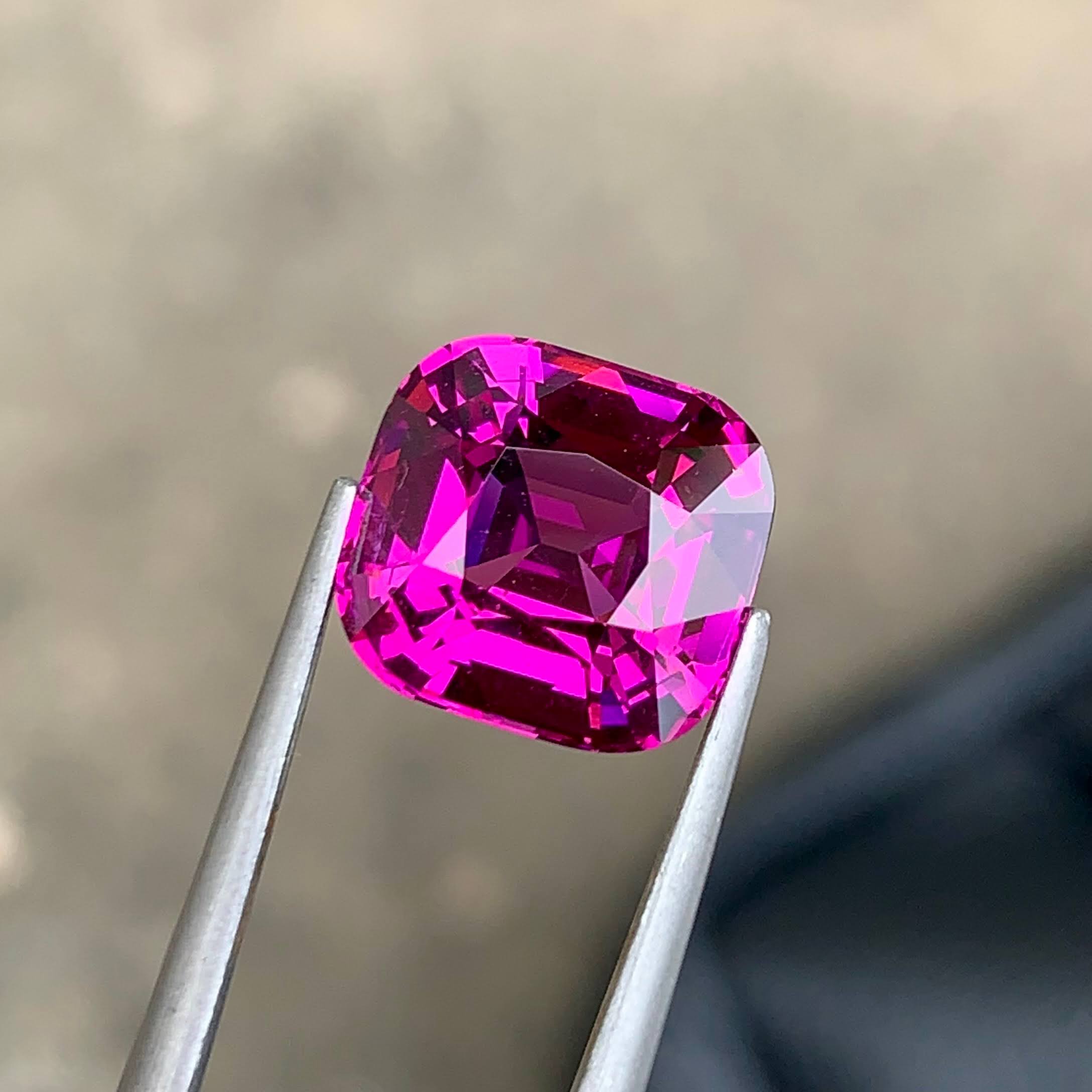 4.72Ct Vivid Pink Garnet