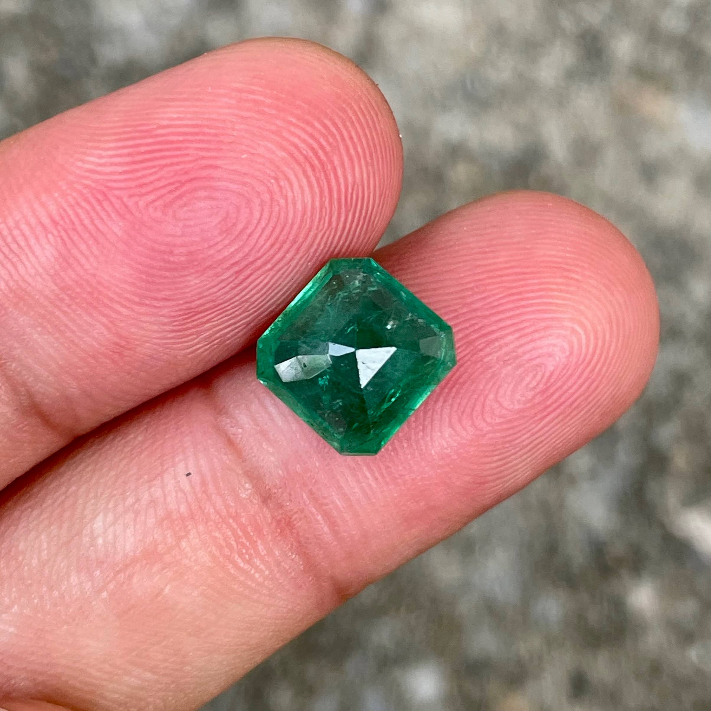 3.55 Carats Zambian Emerald Gemstone