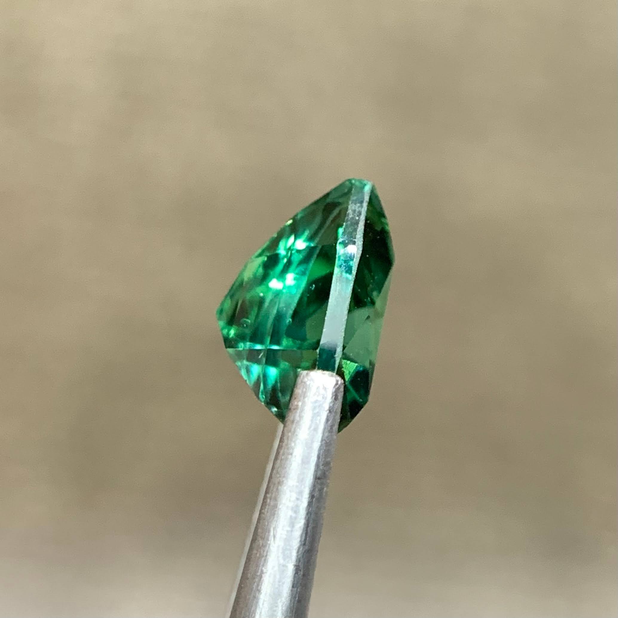 deep-mint-green-tourmaline-1-53ct-afghanistan