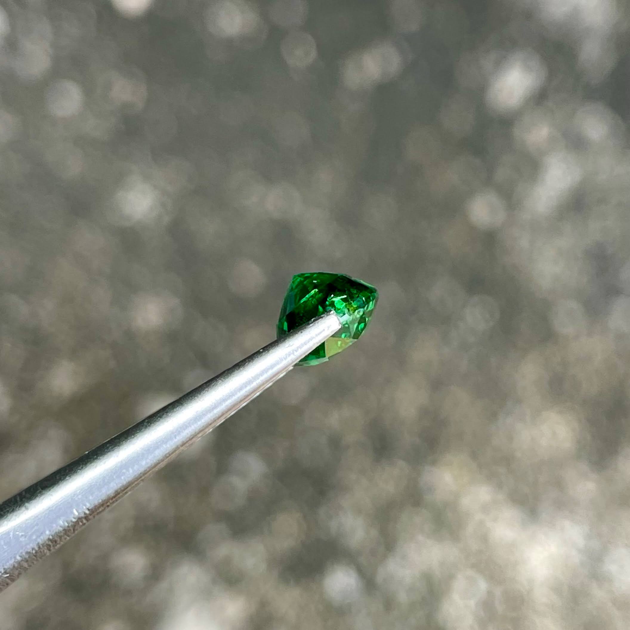 2.35 carats Green Tsavorite Garnet Gem