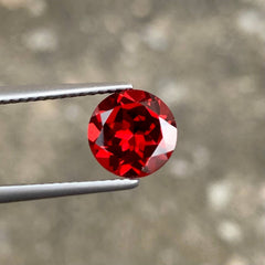 2.60ct Red Garnet Round Brilliant Cut 
