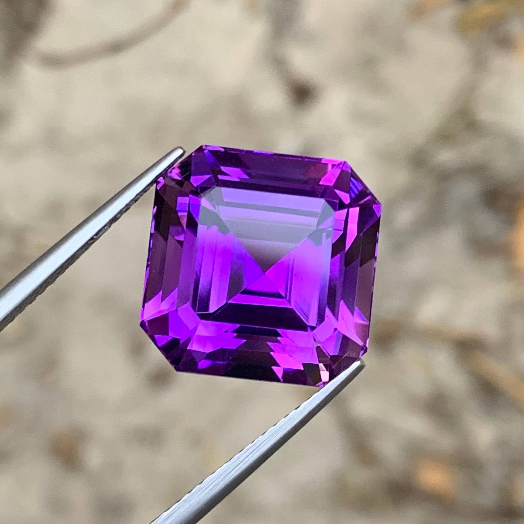 15-20ct-purple-amethyst-brazil-loupe-clean-octagon-asscher-cut