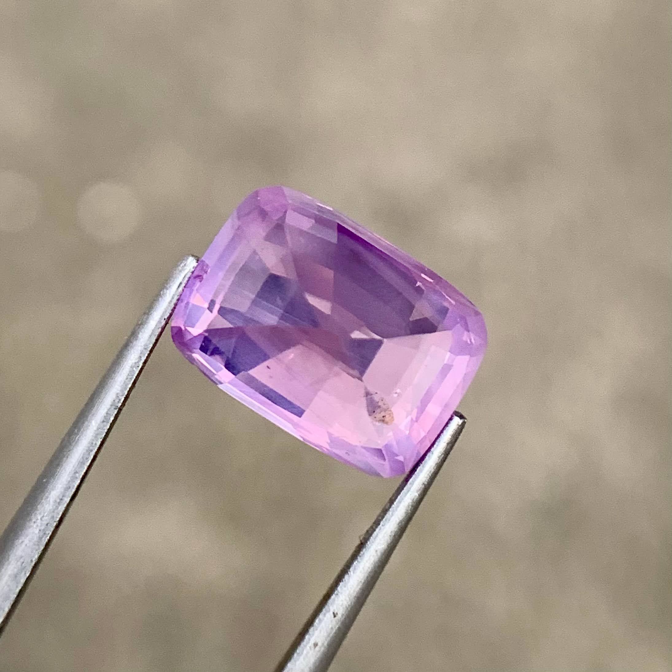 opalescent-sapphire-6-02ct-sri-lanka-vs-cushion