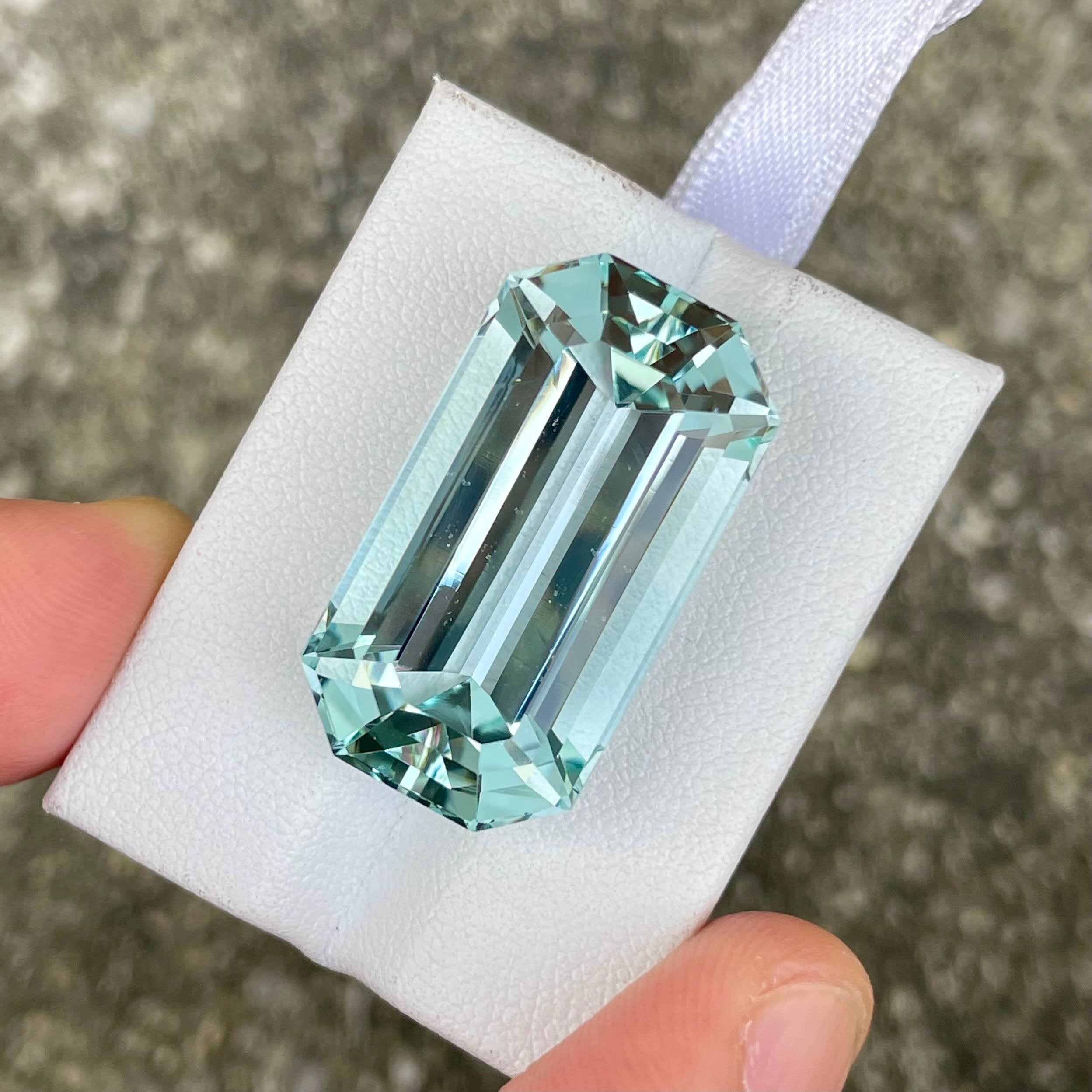 38.50 Carat Big Blue Aquamarine Stone