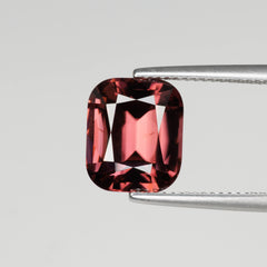 7.15 Carats Peachy Red Zircon Stone
