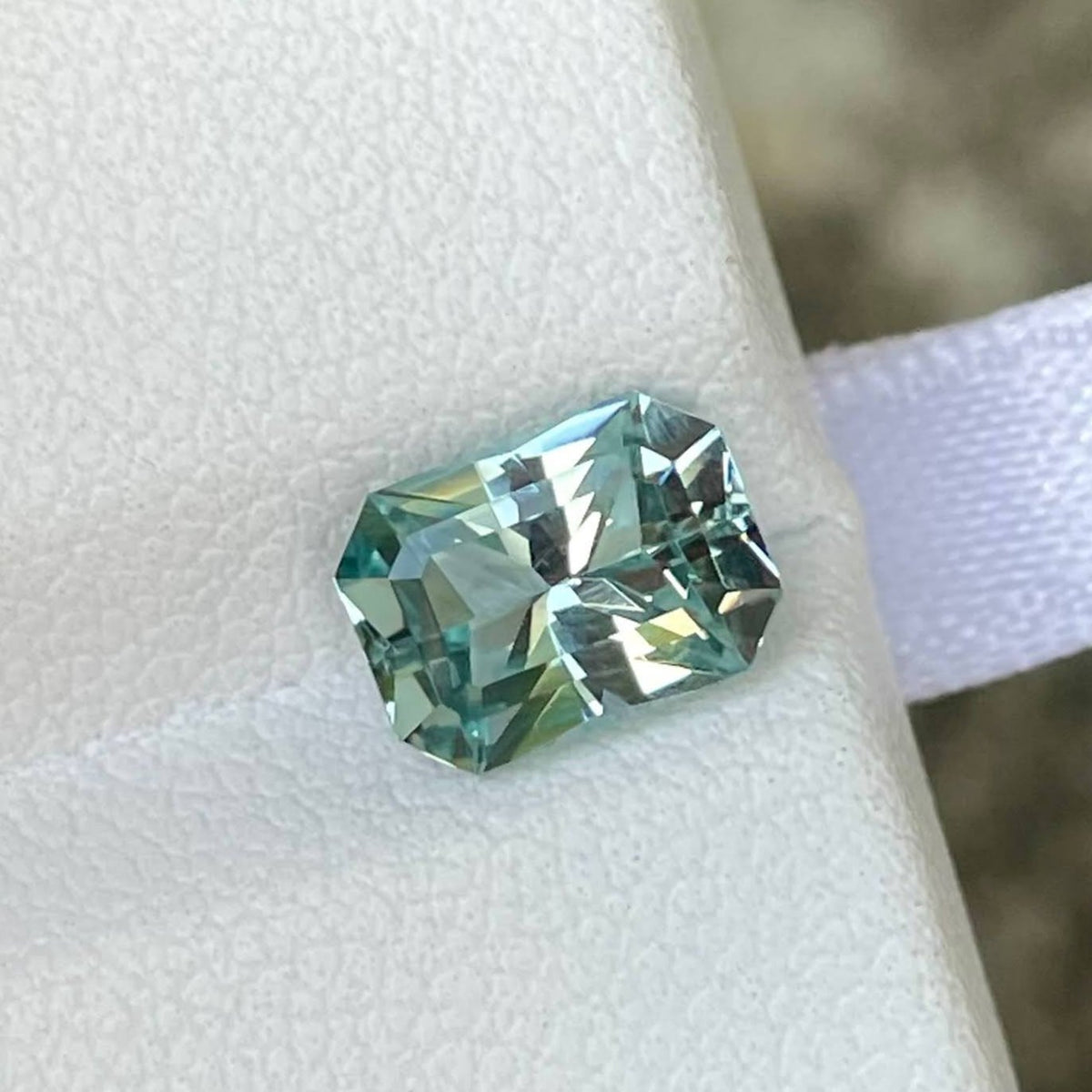 1.77 Carats Blue Aquamarine Gemstone