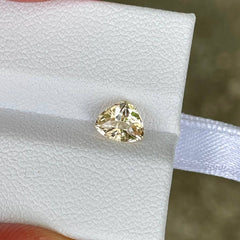 1.00 Carats Yellow Topaz Trillion Cut