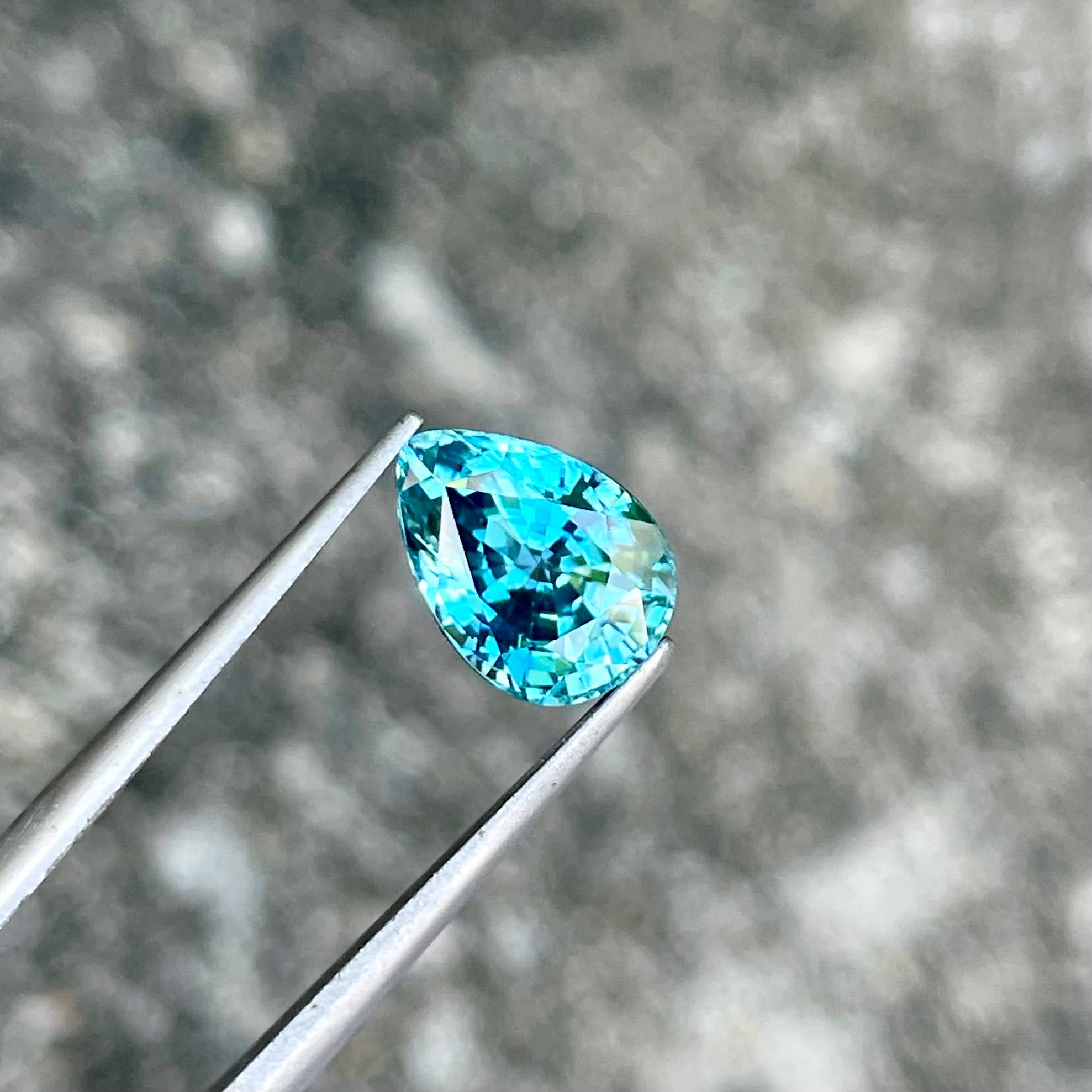 4.74 Carats Blue Pear Cut Zircon Stone