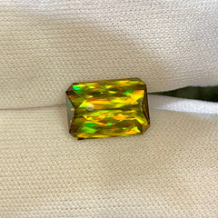 4-67-carats-fire-rainbow-sphene-octagon-radiant-cut-madagascar