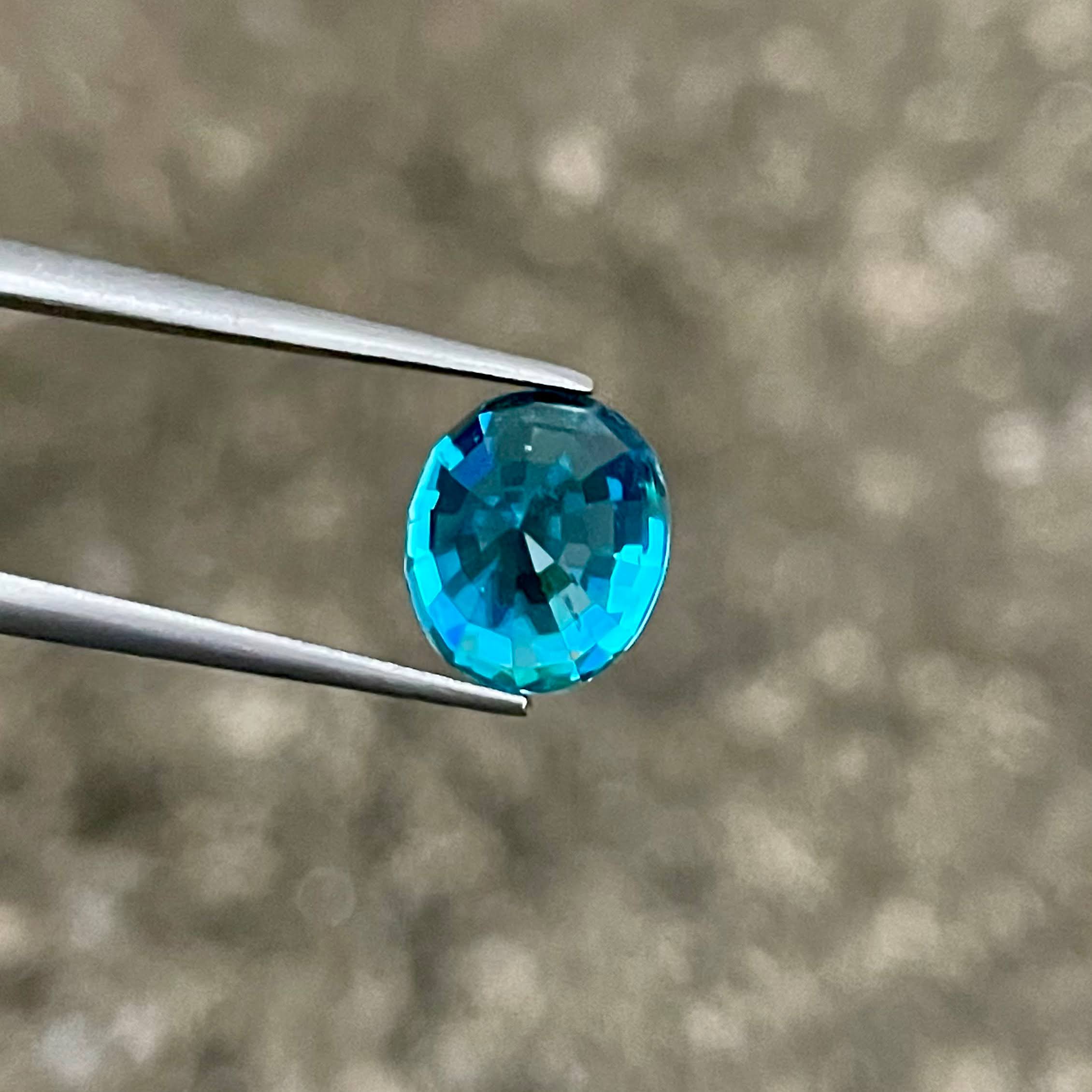 5.50 Carats Blue Oval Zircon Stone