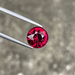 5.08 Carats Red Garnet Round Gemstone