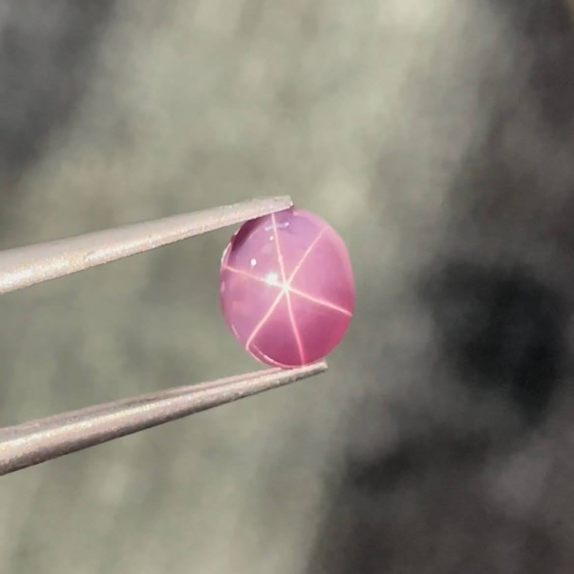 2.00 carats Natural Star Spinel