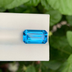 7.20 Carat Neon Blue Topaz for Sale