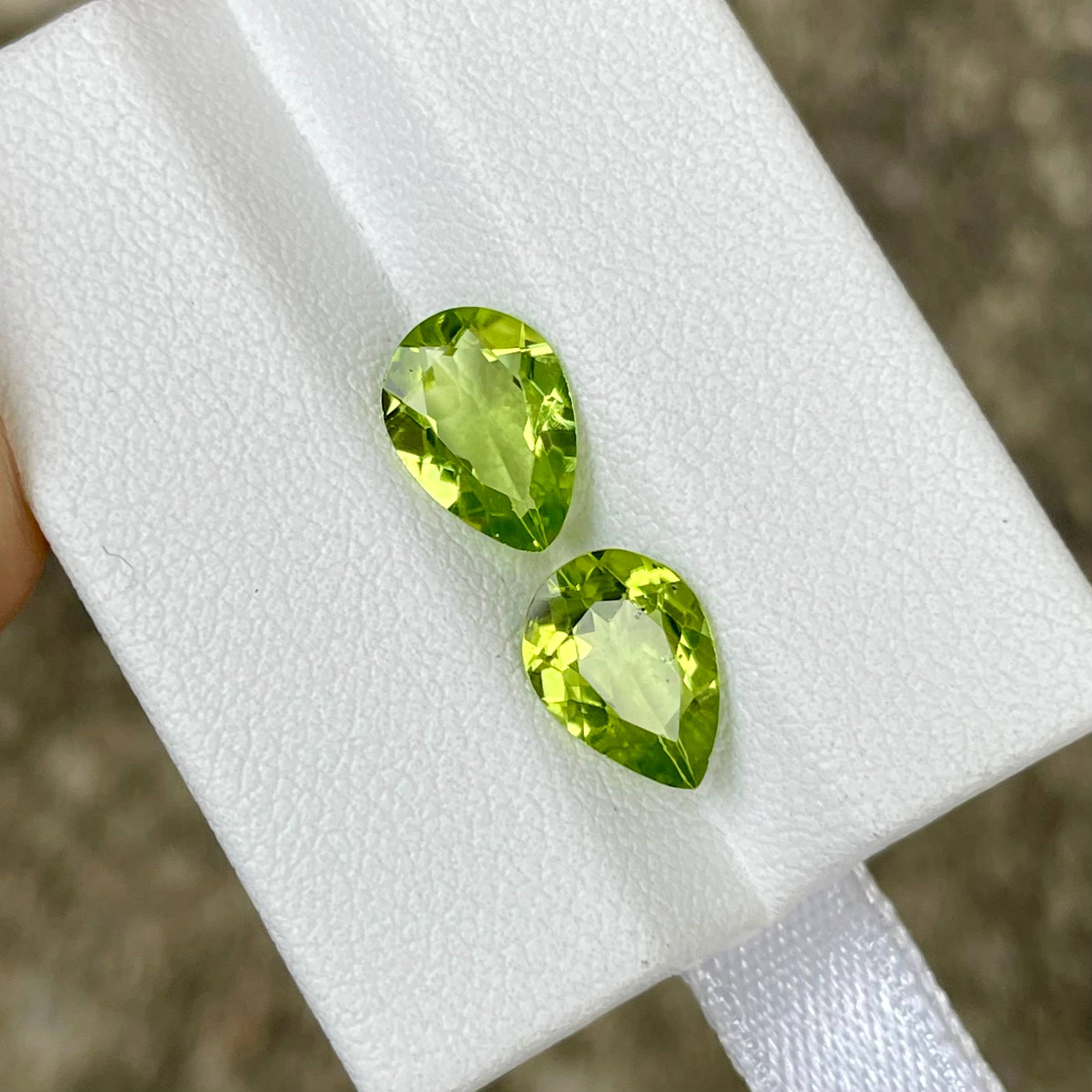 3.50 Carats Green Pear Peridot Pair