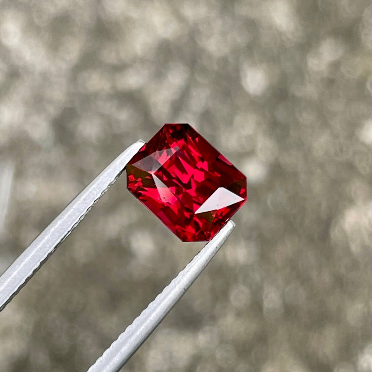 3.71 Carats Red Garnet 