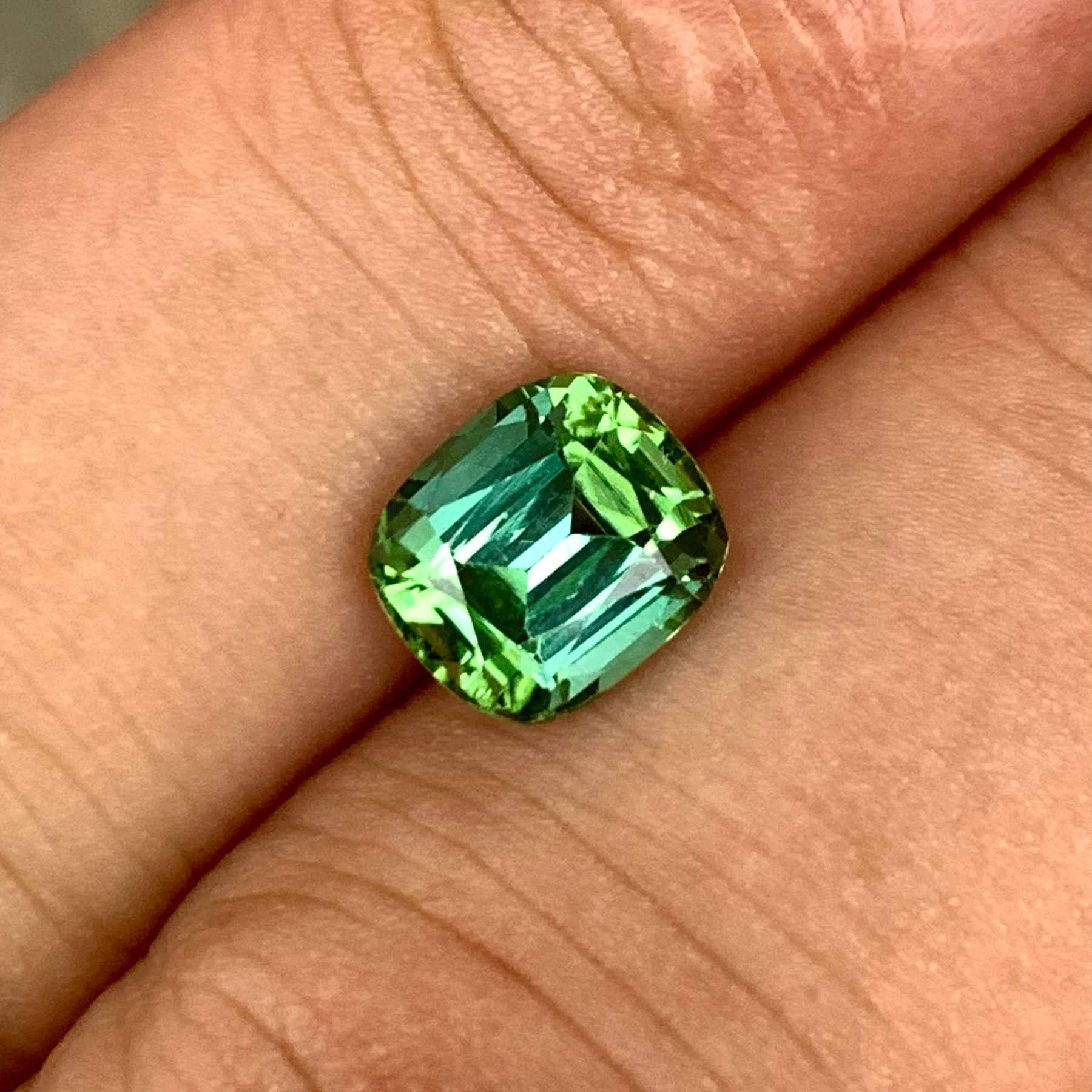 mint-green-afghan-tourmaline-1-81ct-vvs-cushion-brilliant-cut