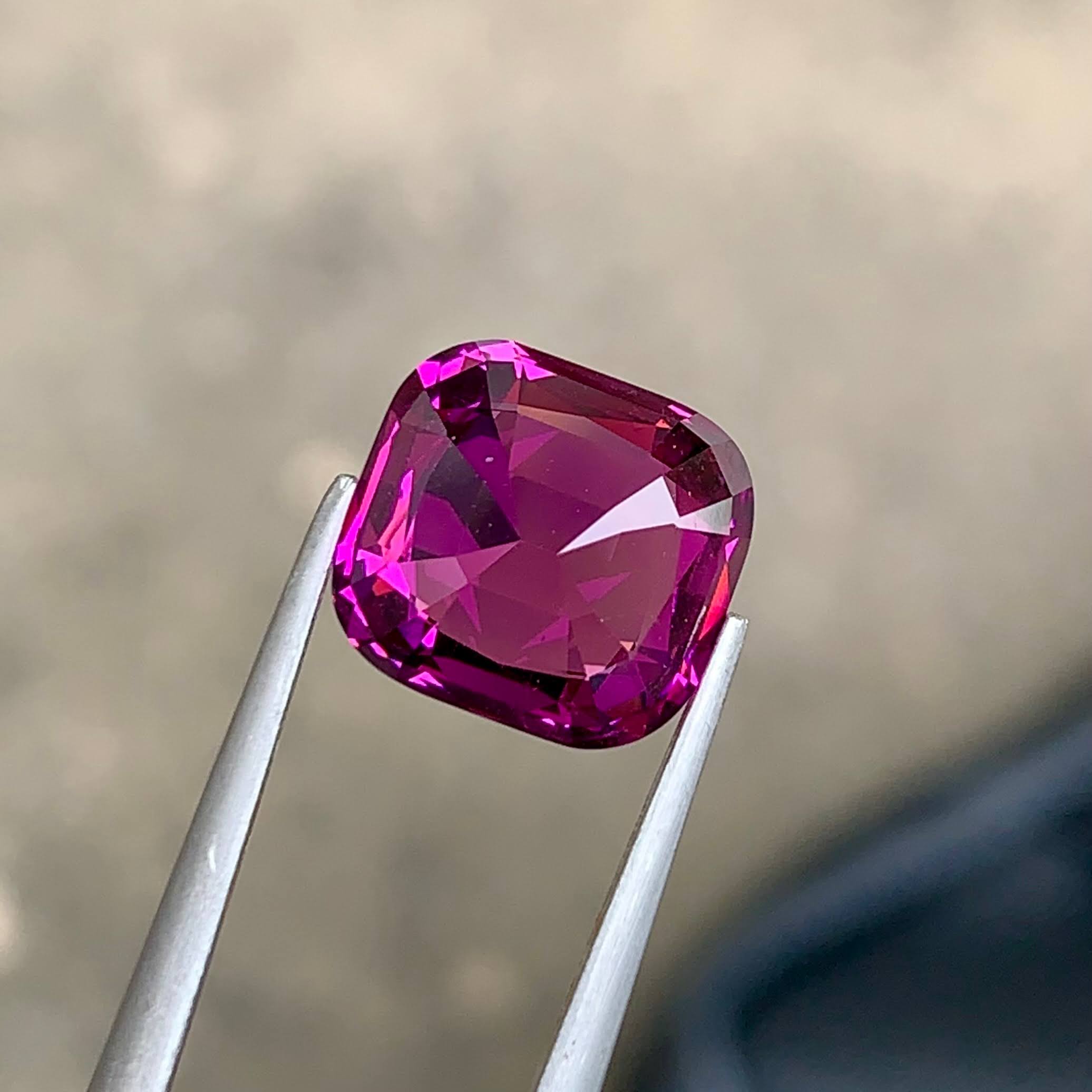 4.72Ct Vivid Pink Garnet