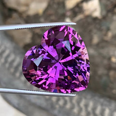 28-37ct-heart-shape-amethyst-brazilian-faceted