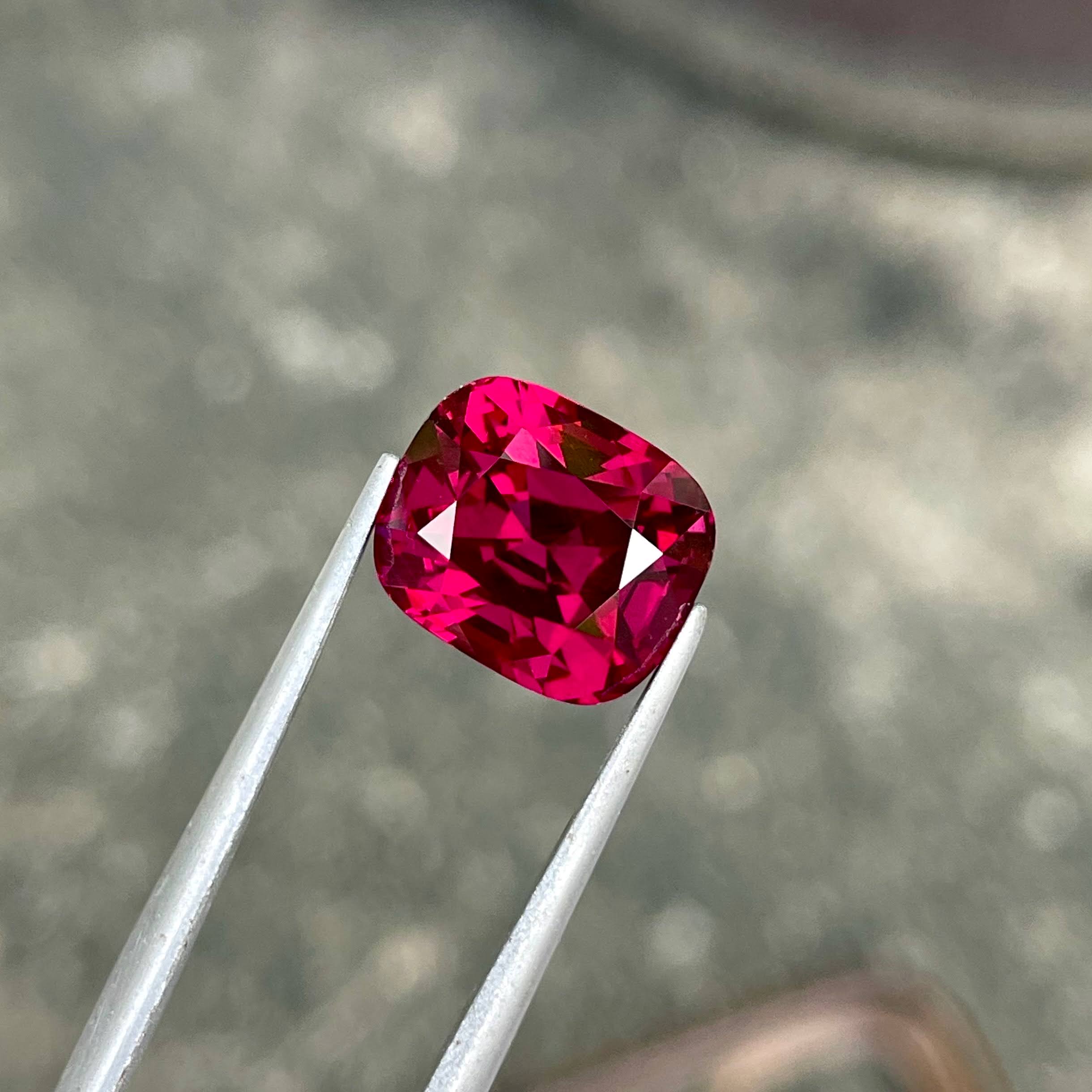 7.28 Carats Reddish Pink Garnet Stone