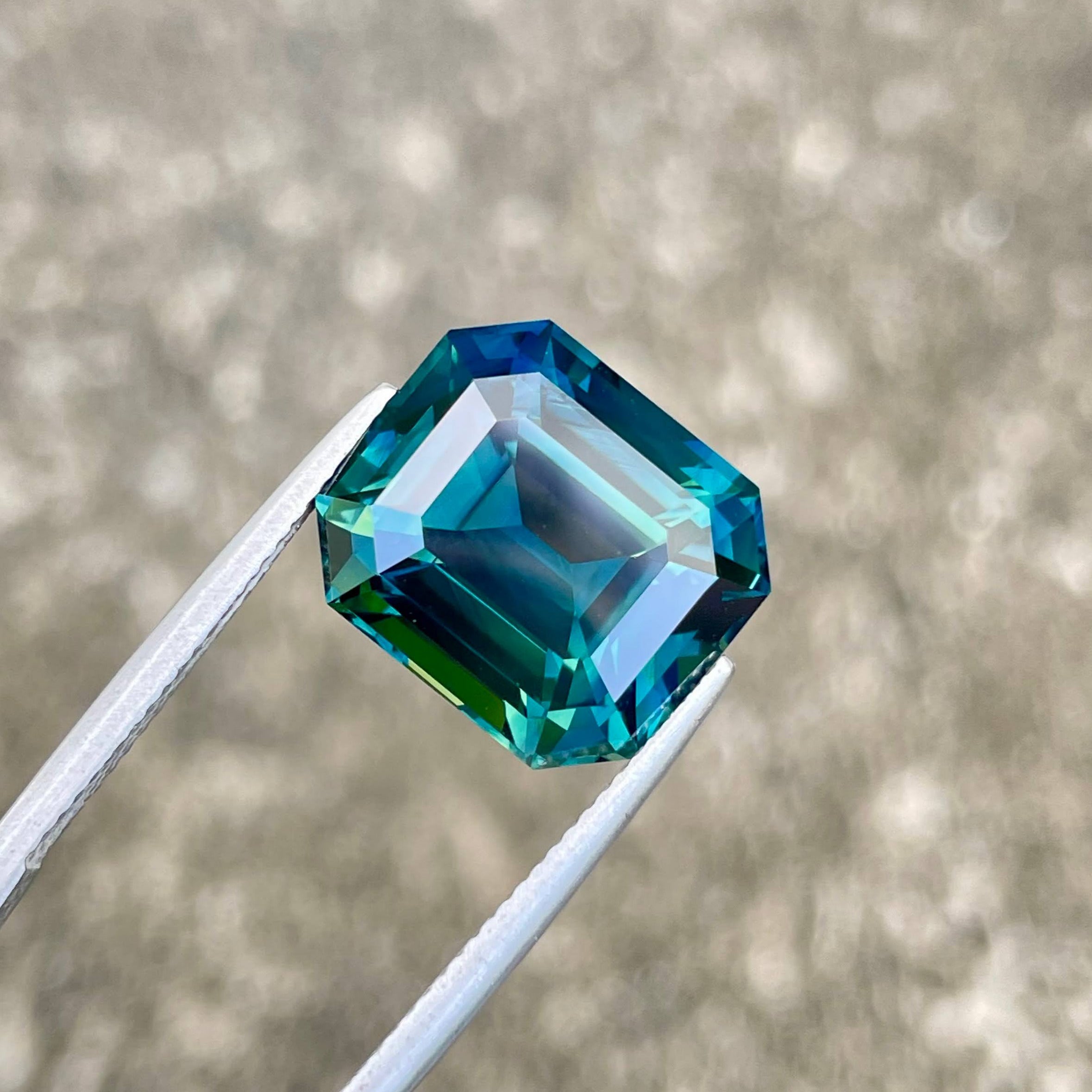 18.18 Carats Teal Sapphire Gemstone
