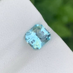 1.45 Carats Blue Aquamarine Gemstone