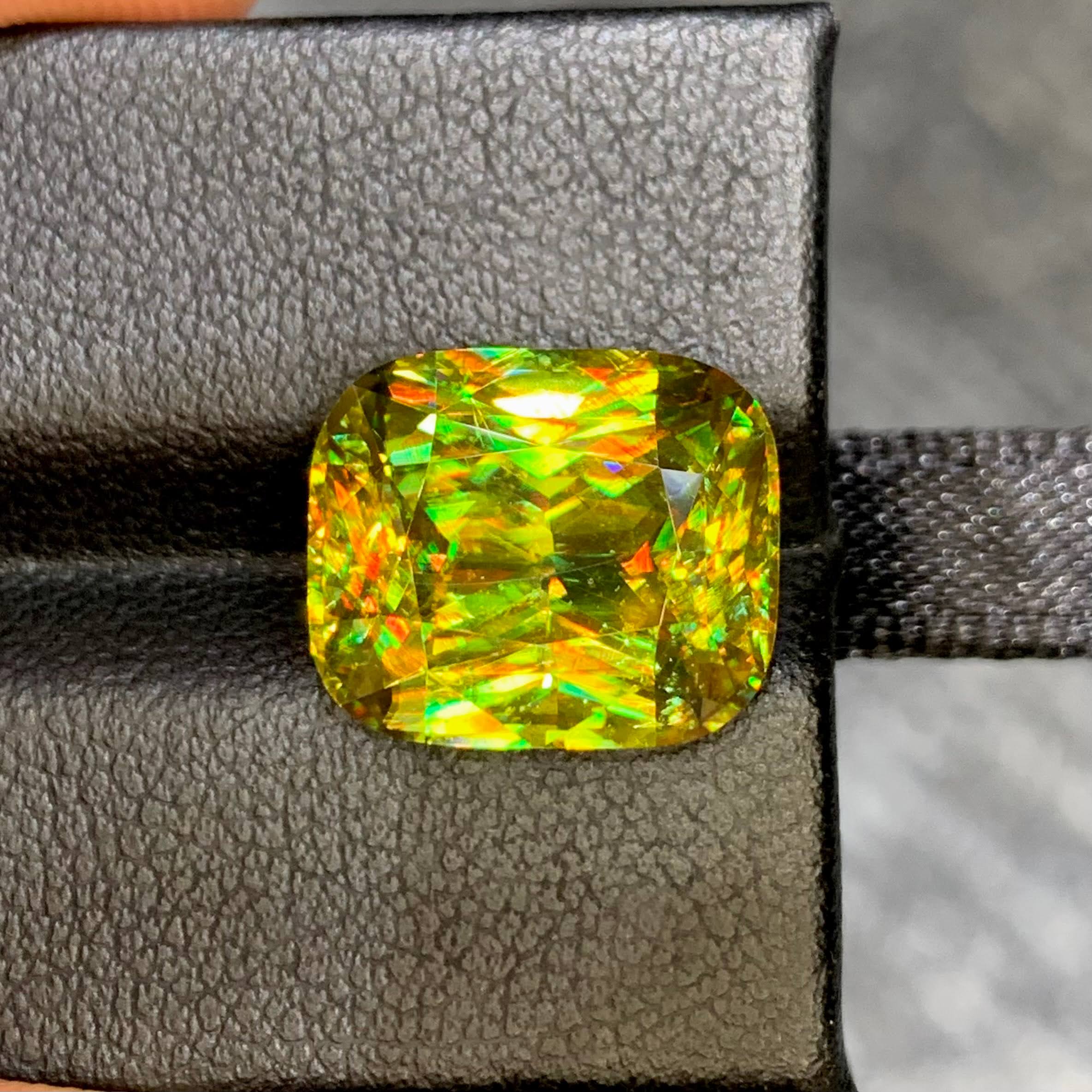 9-25-carats-fine-quality-sphene-cushion-brilliant-cut-madagascar-gemstone